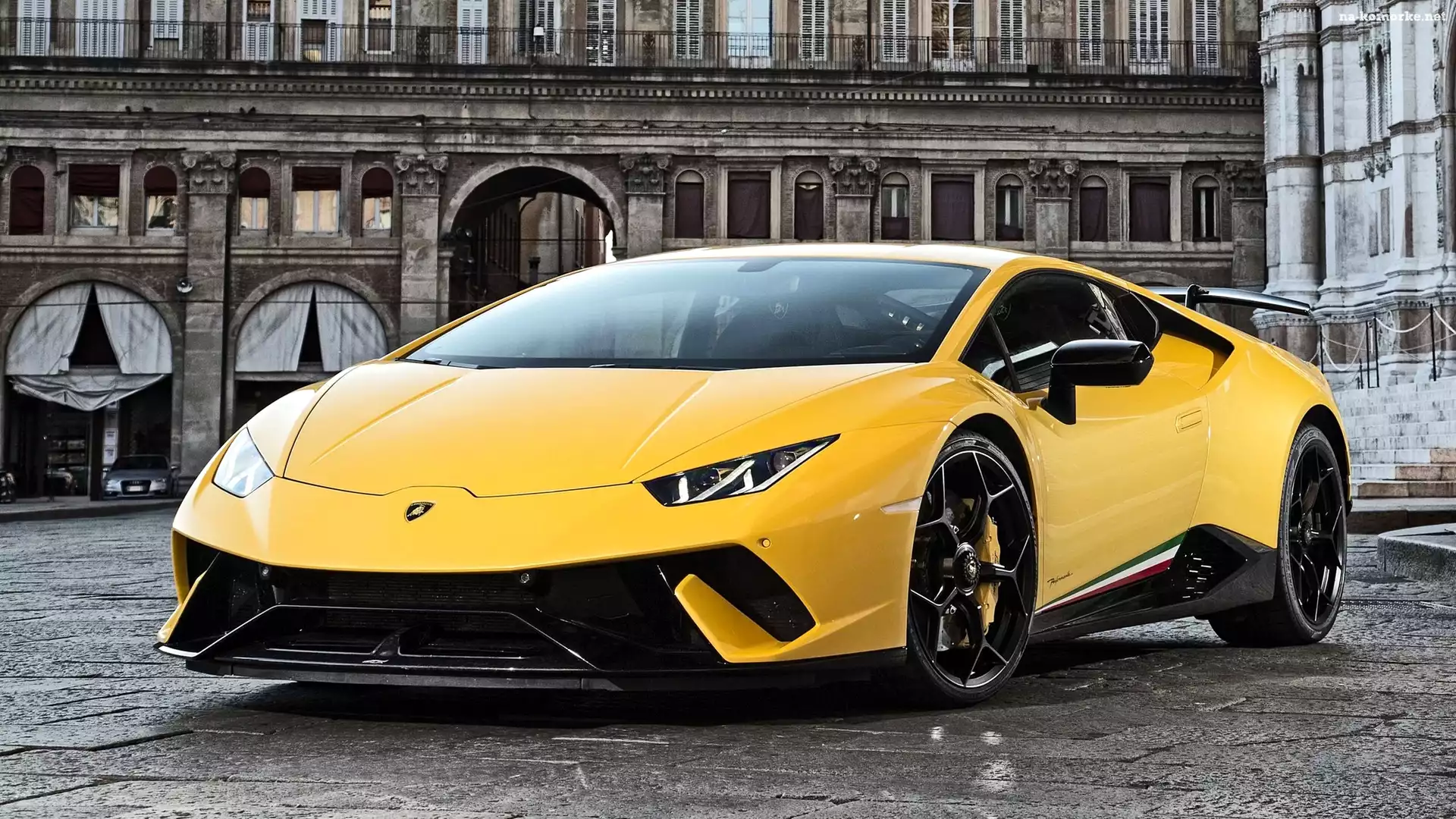 Lamborghini Huracan, 2017, Budynek