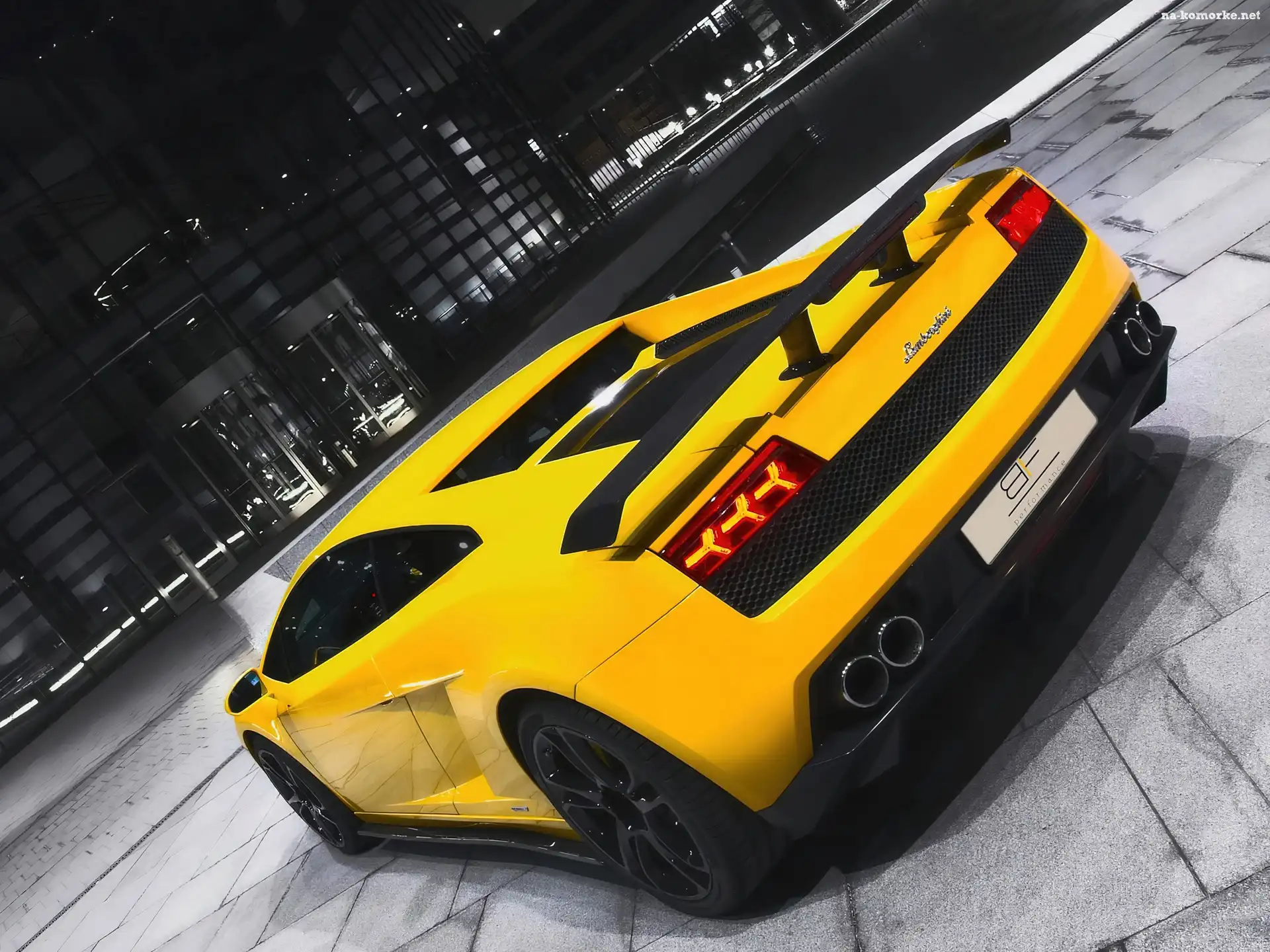 Lamborghini Gallardo, Noc, Miasto