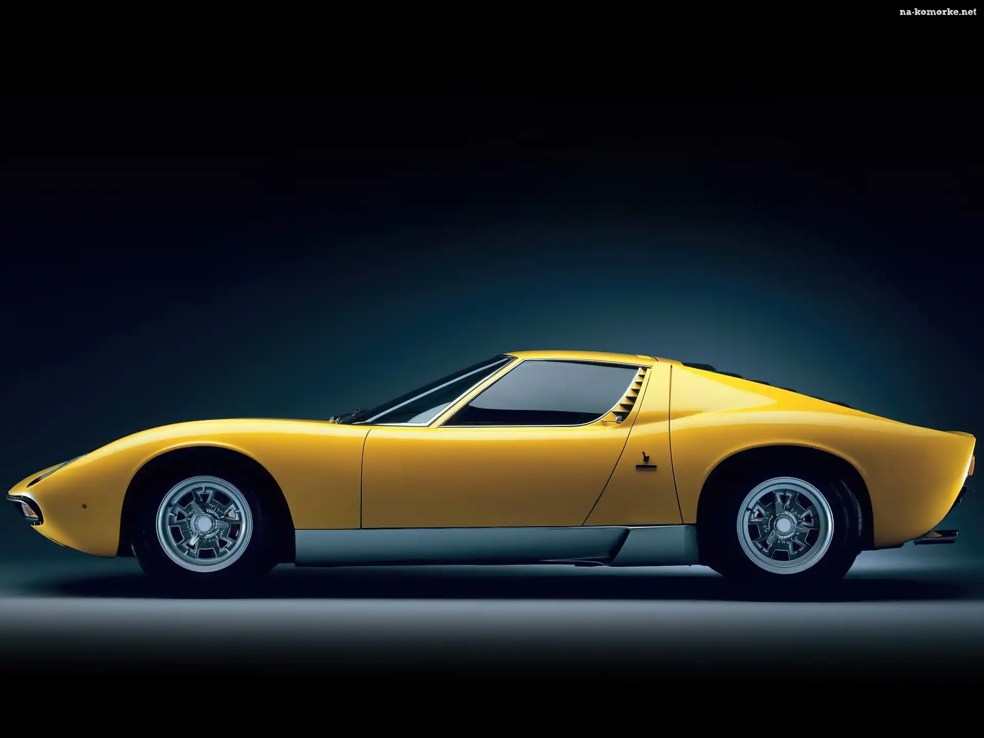 Lamborghini Miura, Profil, SV