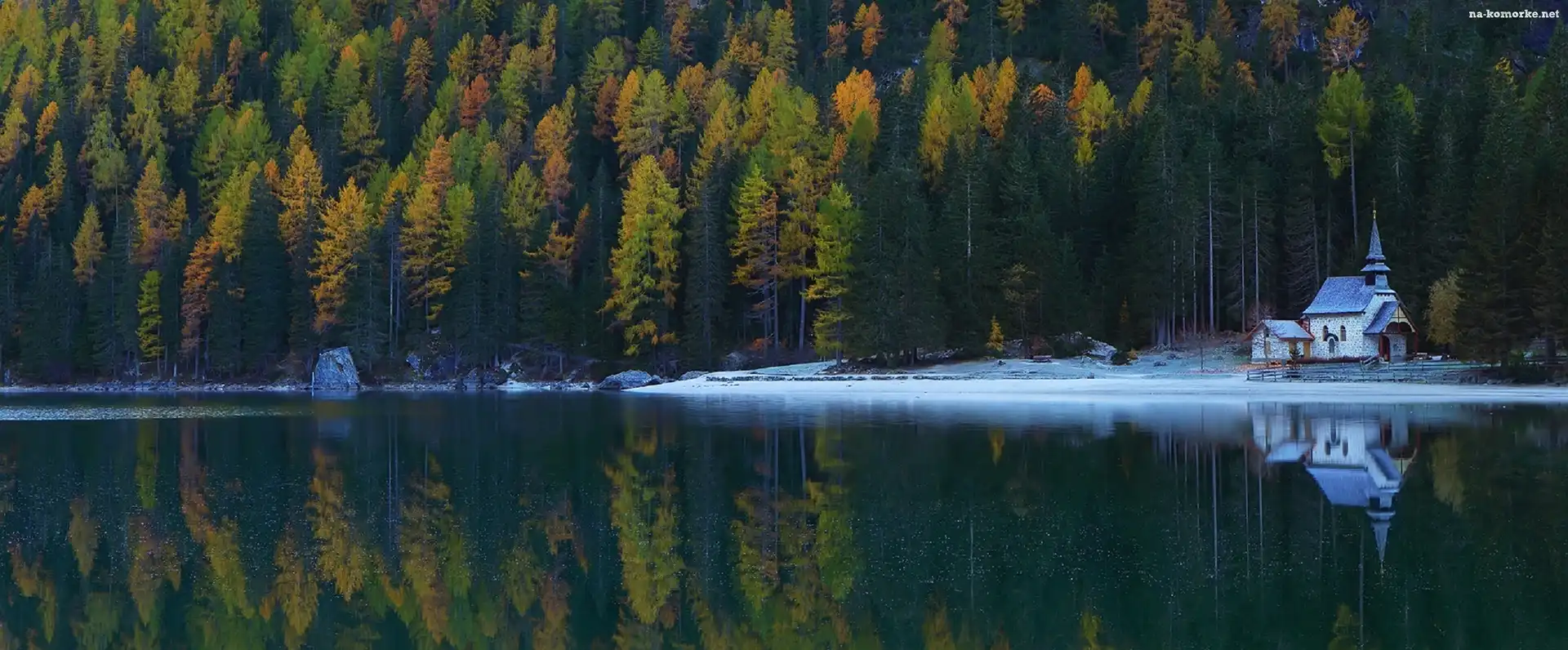 Jezioro, Las, Kościół