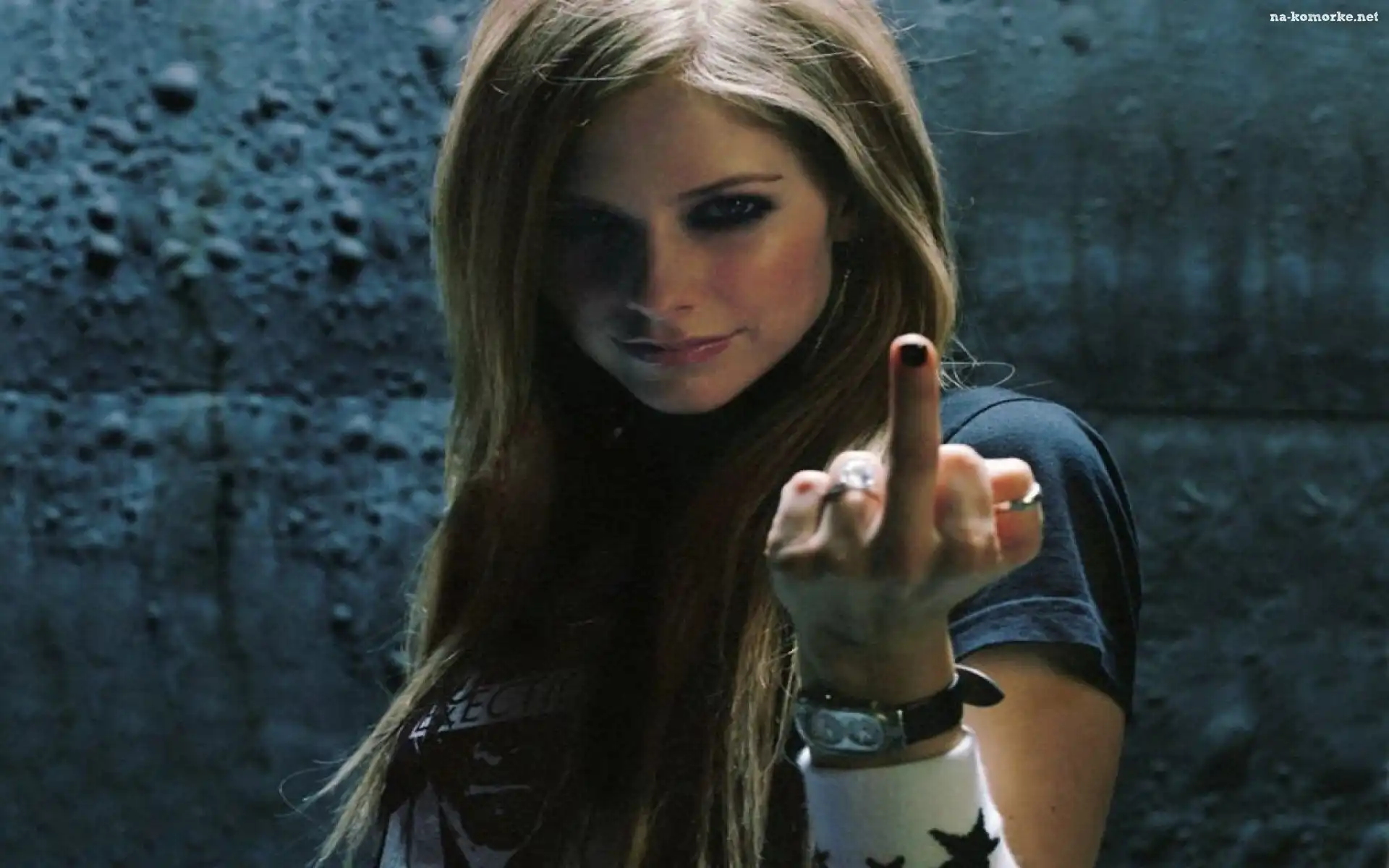 Avril Lavigne, Fucker