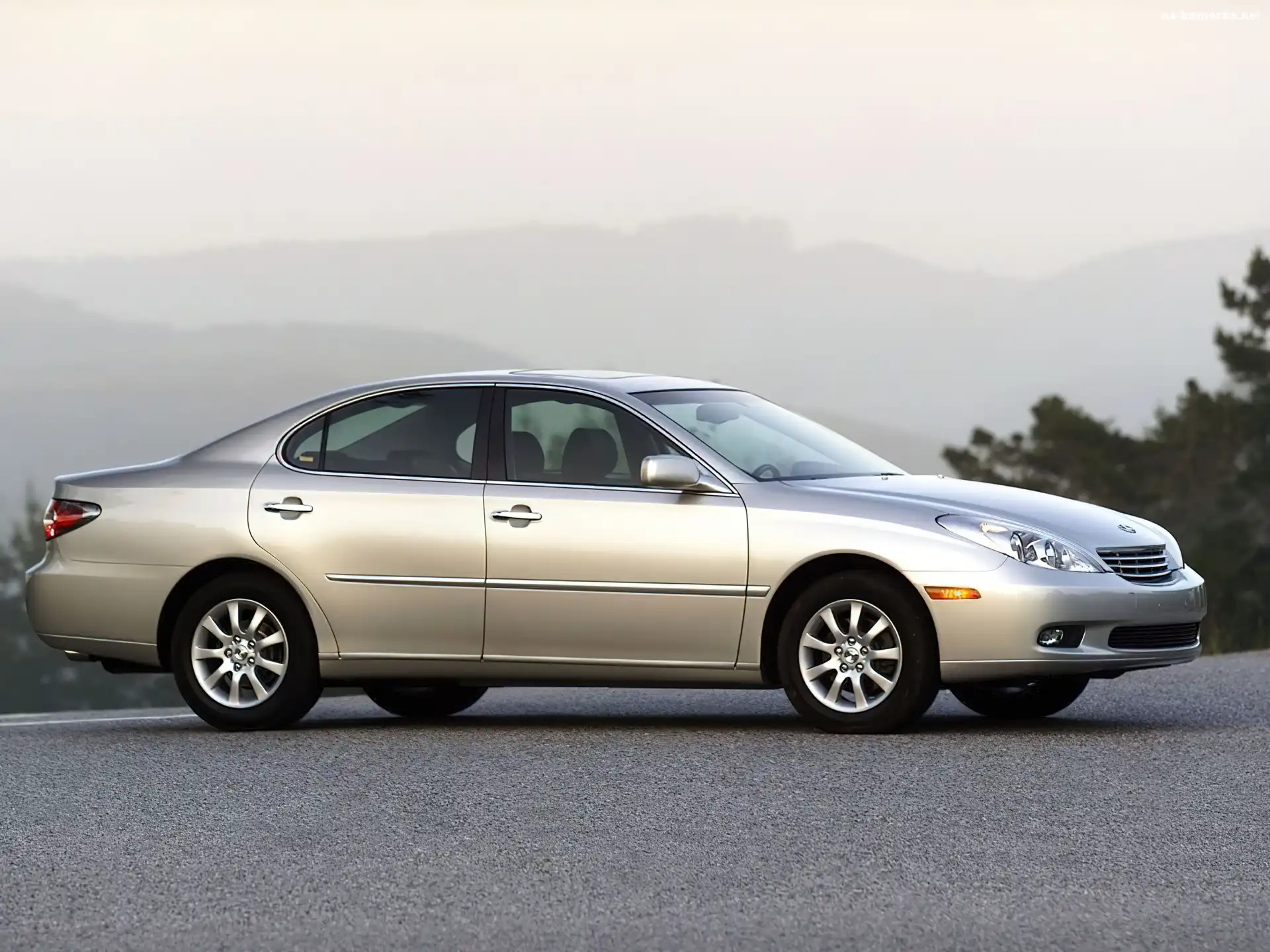 Lexus, Prawy Profil, ES