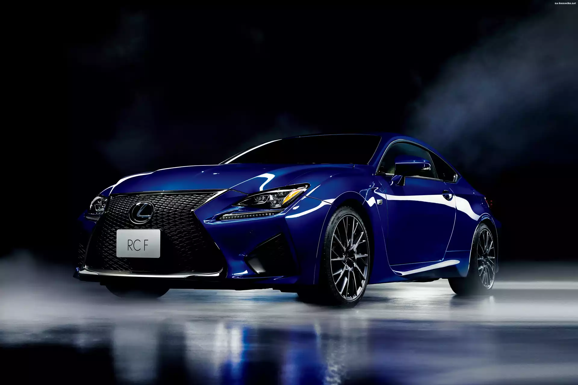 Samochód, Lexus RCF na Komórkę