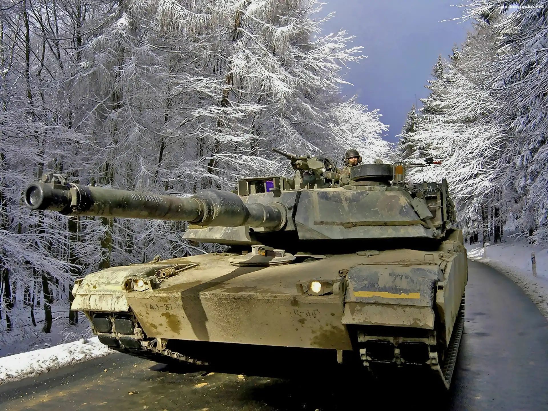 M1A1, Zima, Abrams, Droga