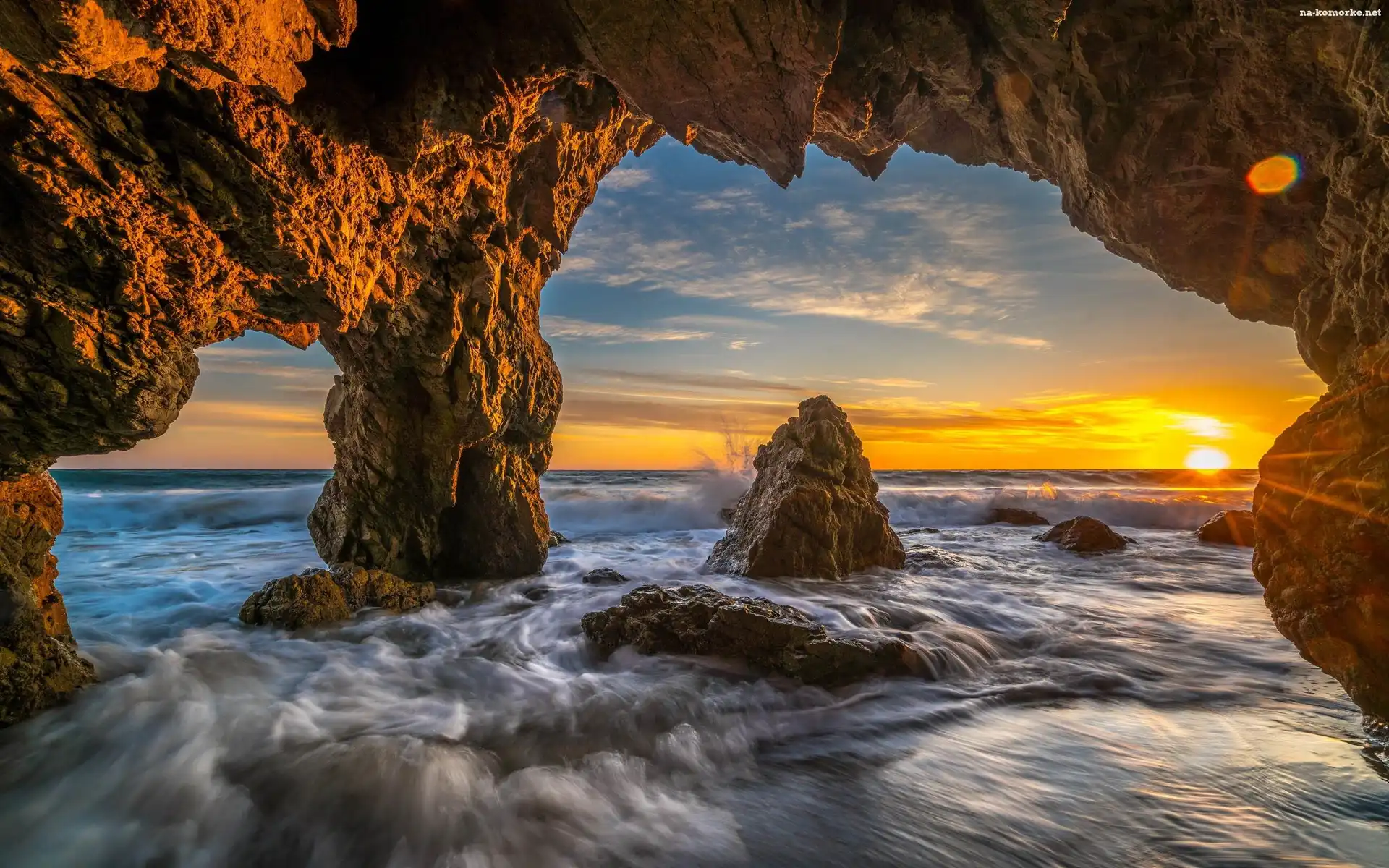 Malibu, Jaskinia, Stany Zjednoczone, Fale, Kalifornia, Hrabstwo Los Angeles, Morze, Plaża El Matador Beach, Skały, Zachód słońca