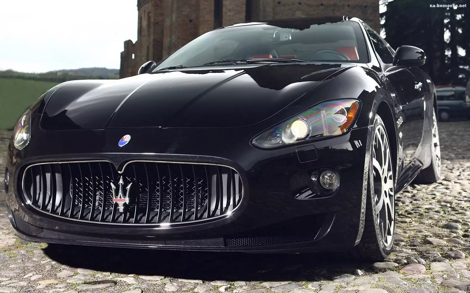 Czarny, Maserati, Granturismo