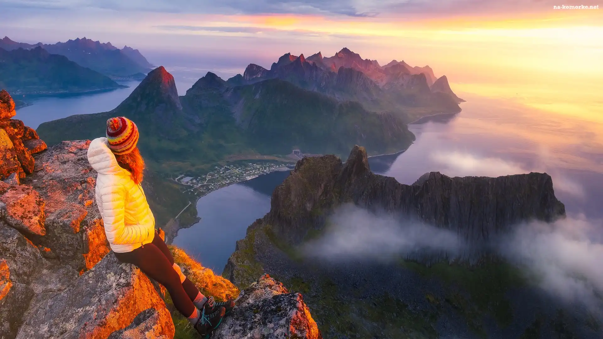 Mgła, Skały, Wyspa, Fiordy, Senja, Norwegia, Morze, Góry, Fjordgard, Kobieta