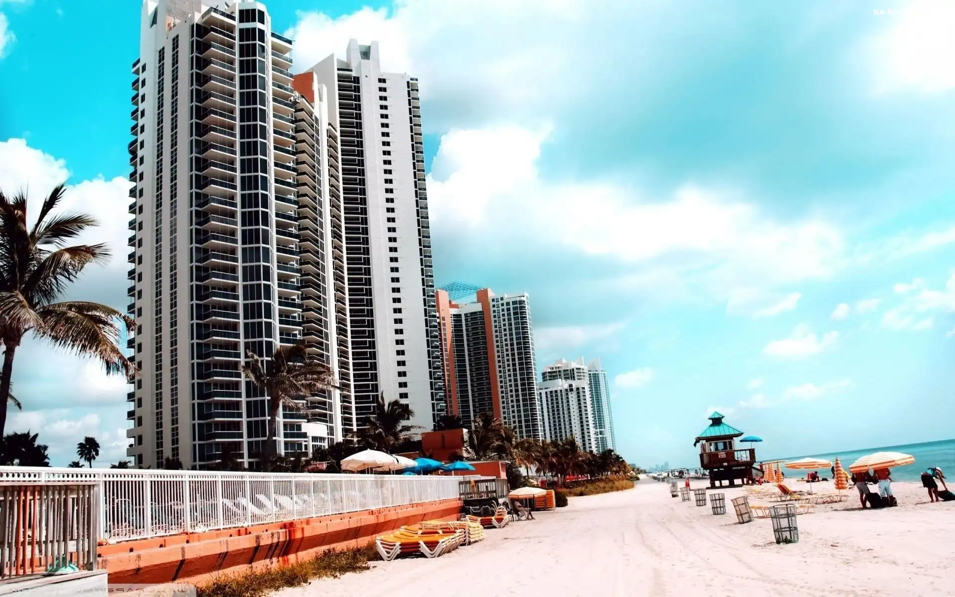 Plaża, Miami, Floryda, Turyści, Wieżowce, Palmy, Ocean