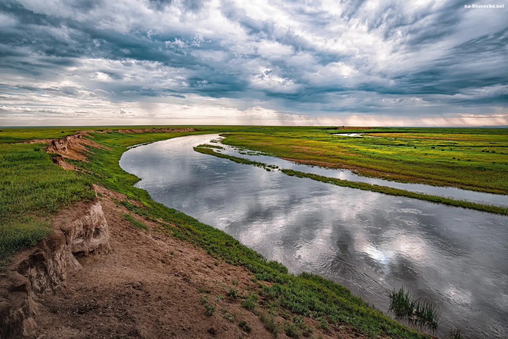 Mongolia, Rzeka Kerulen, Łąki, Niebo, Chmury