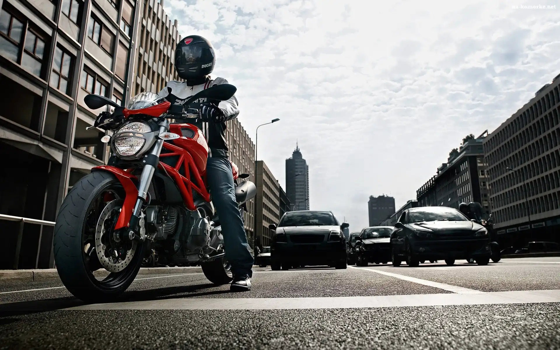 Ducati, Monster, Ulica