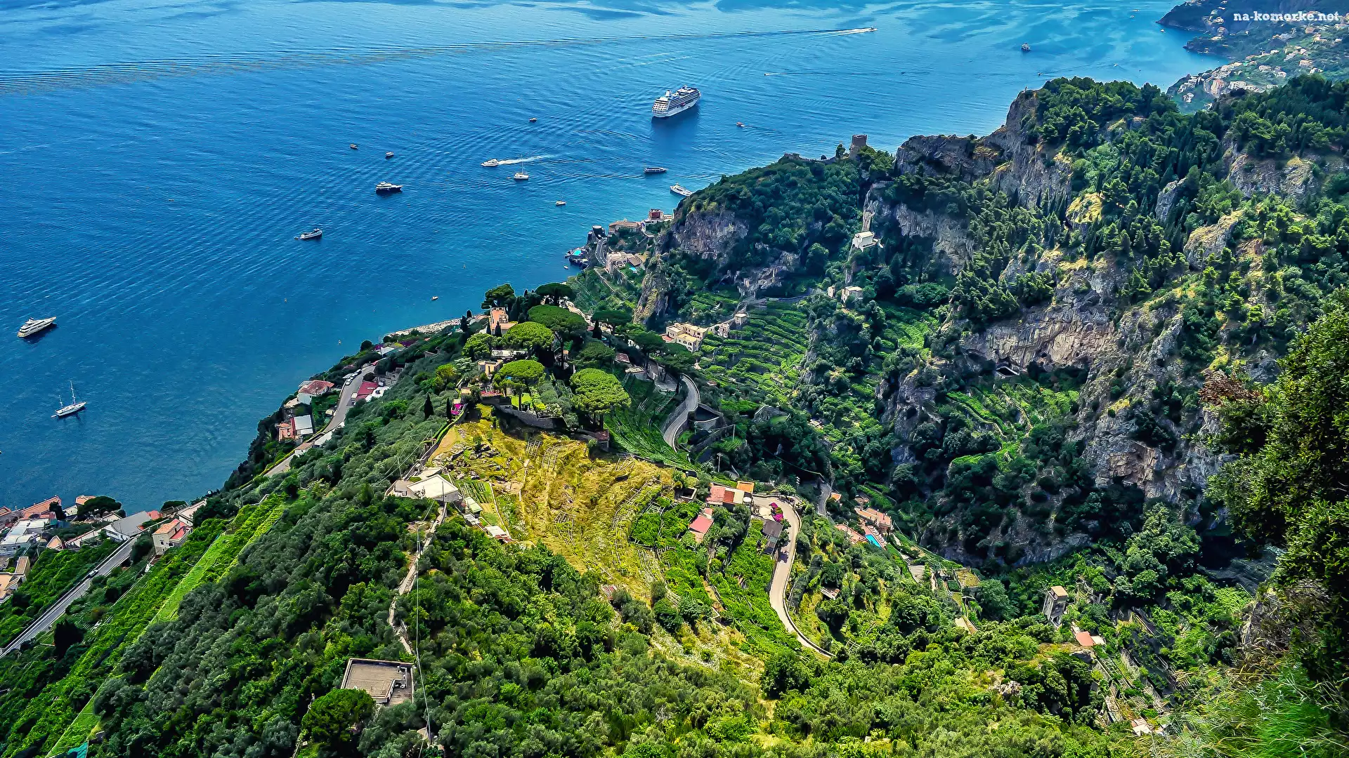 Morze, Domy, Góry, Włochy, Lasy, Z lotu ptaka, Wybrzeże, Amalfi