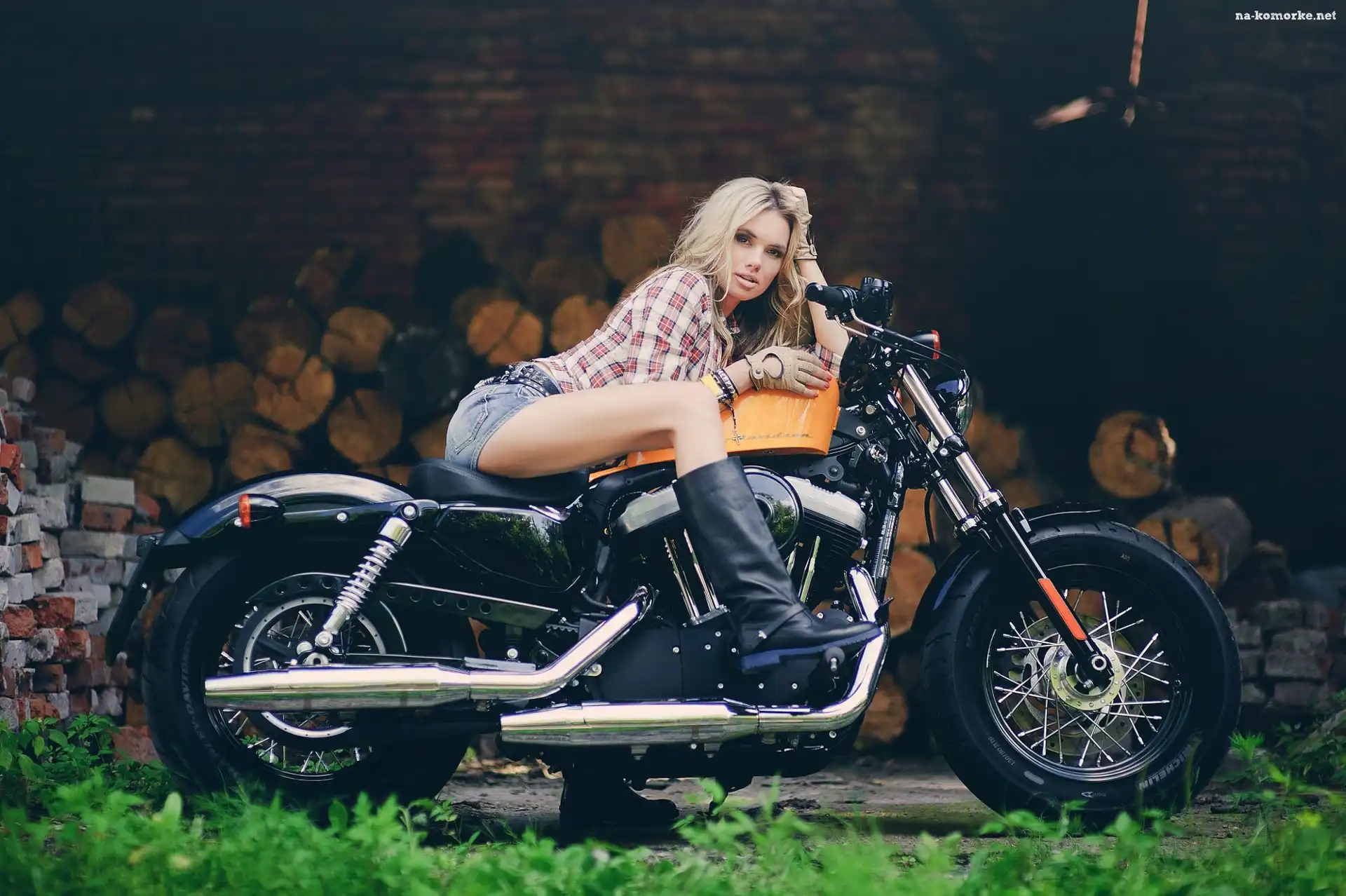 Motocykl, Kobieta