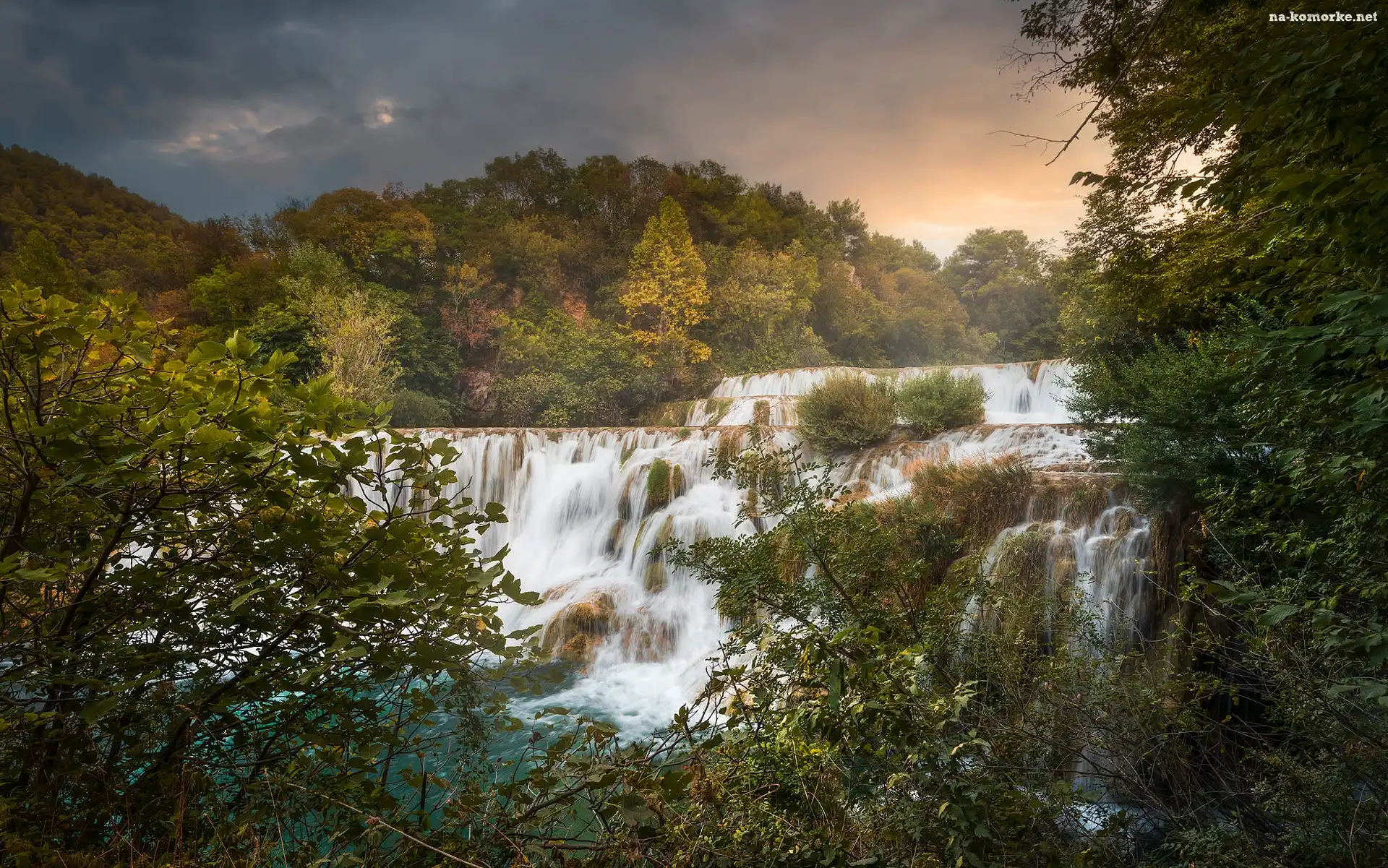 Drzewa, Wodospad, Park Narodowy Krka, Krzewy, Chorwacja