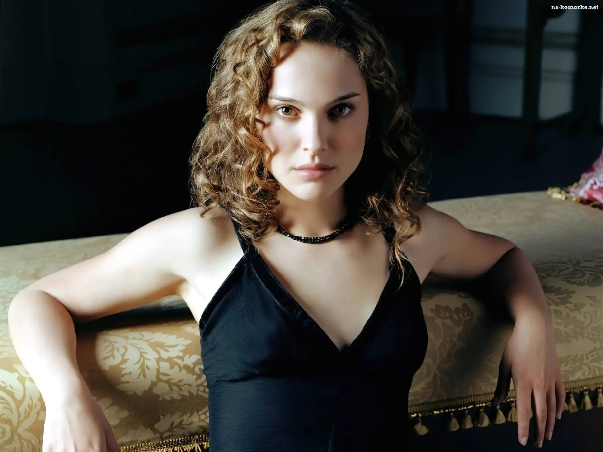 Natalie Portman, Czarna Sukienka