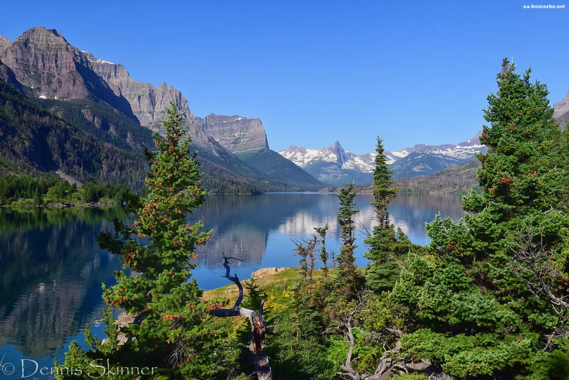 Park Narodowy Glacier, St Mary Lake, Sierra Nevada Mountains, Stany Zjednoczone, Jezioro, Drzewa, Góry, Montana