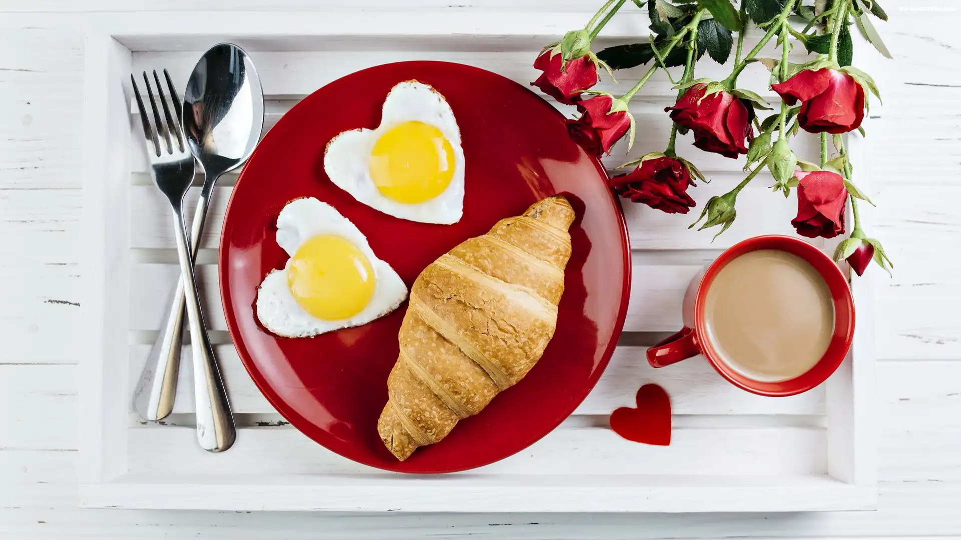Rogal, Serca, Śniadanie, Jajka sadzone, Walentynki, Taca, Croissant, Kawa, Róże, Sztućce