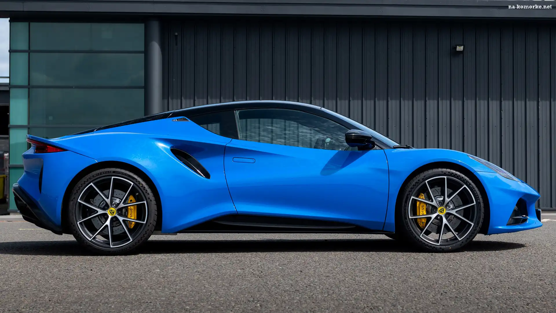 Lotus Emira First, Niebieski