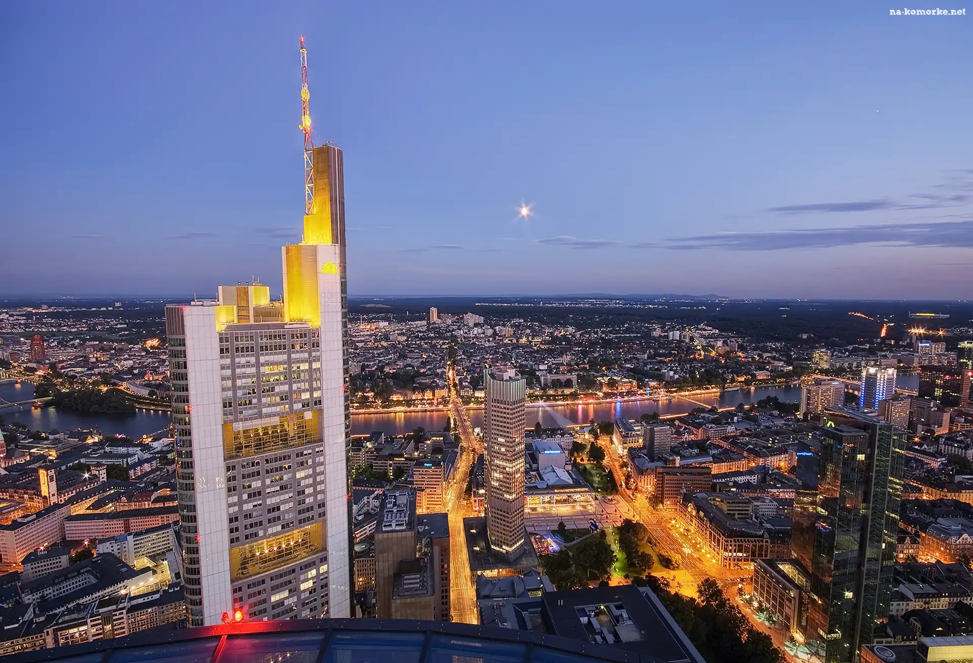 Frankfurt, Drapacz, Chmur, Nad Menem, Noc