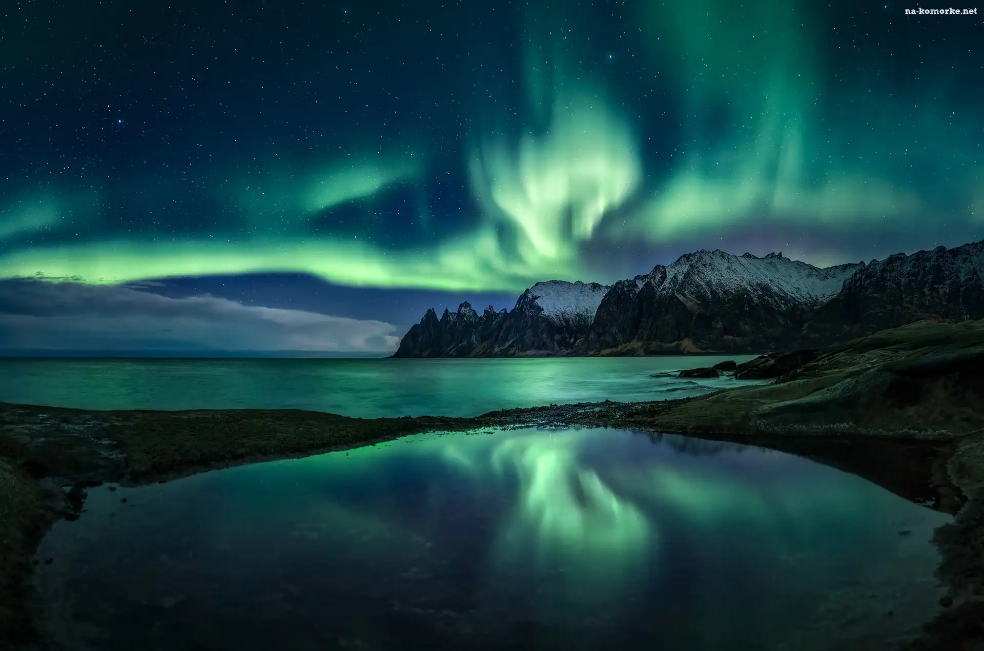Góry, Norwegia, Wyspa Senja, Morze Norweskie, Zorza polarna