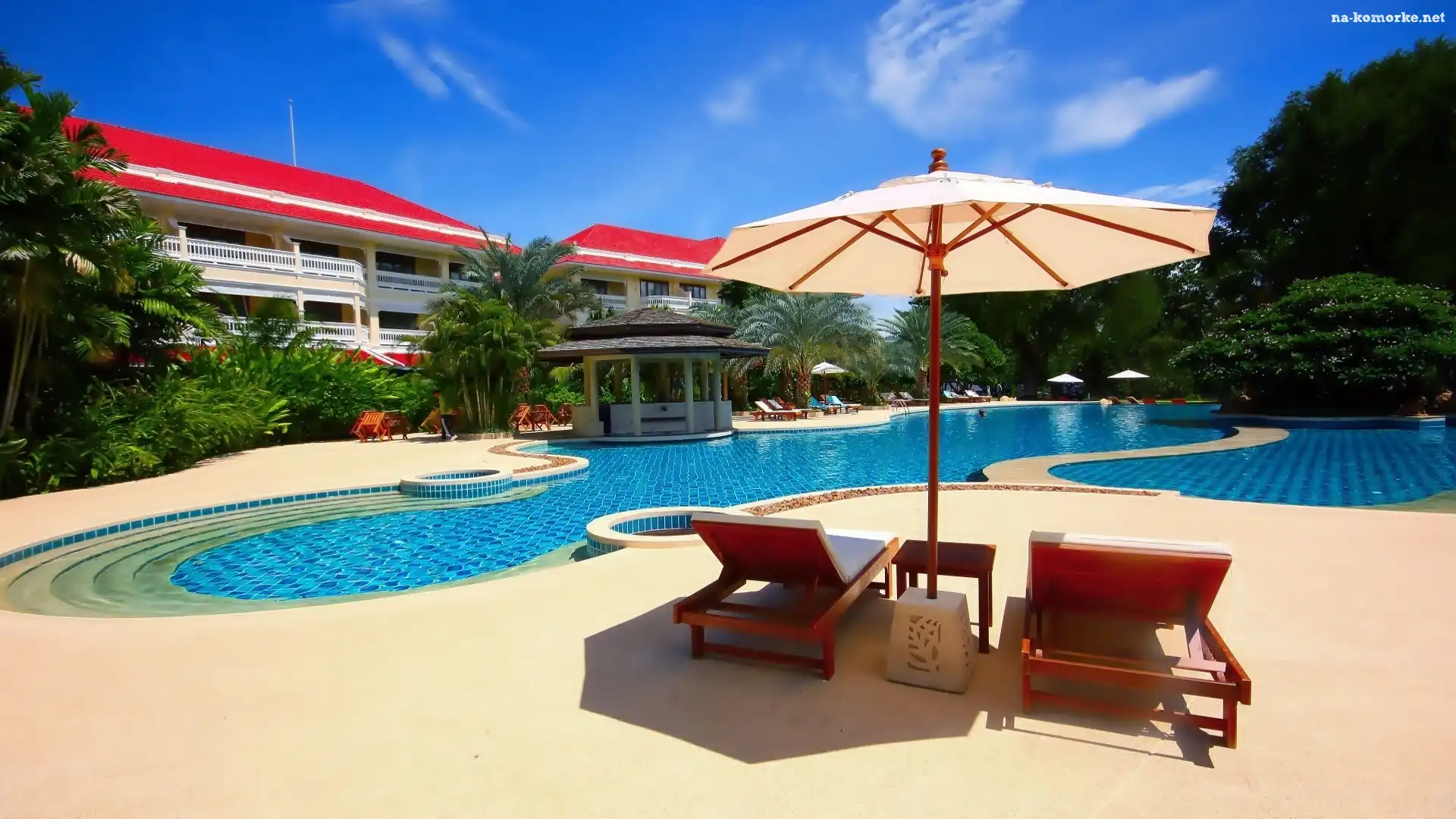 Parasol, Hotel, Basen, Wakacje, Leżaki, Palmy