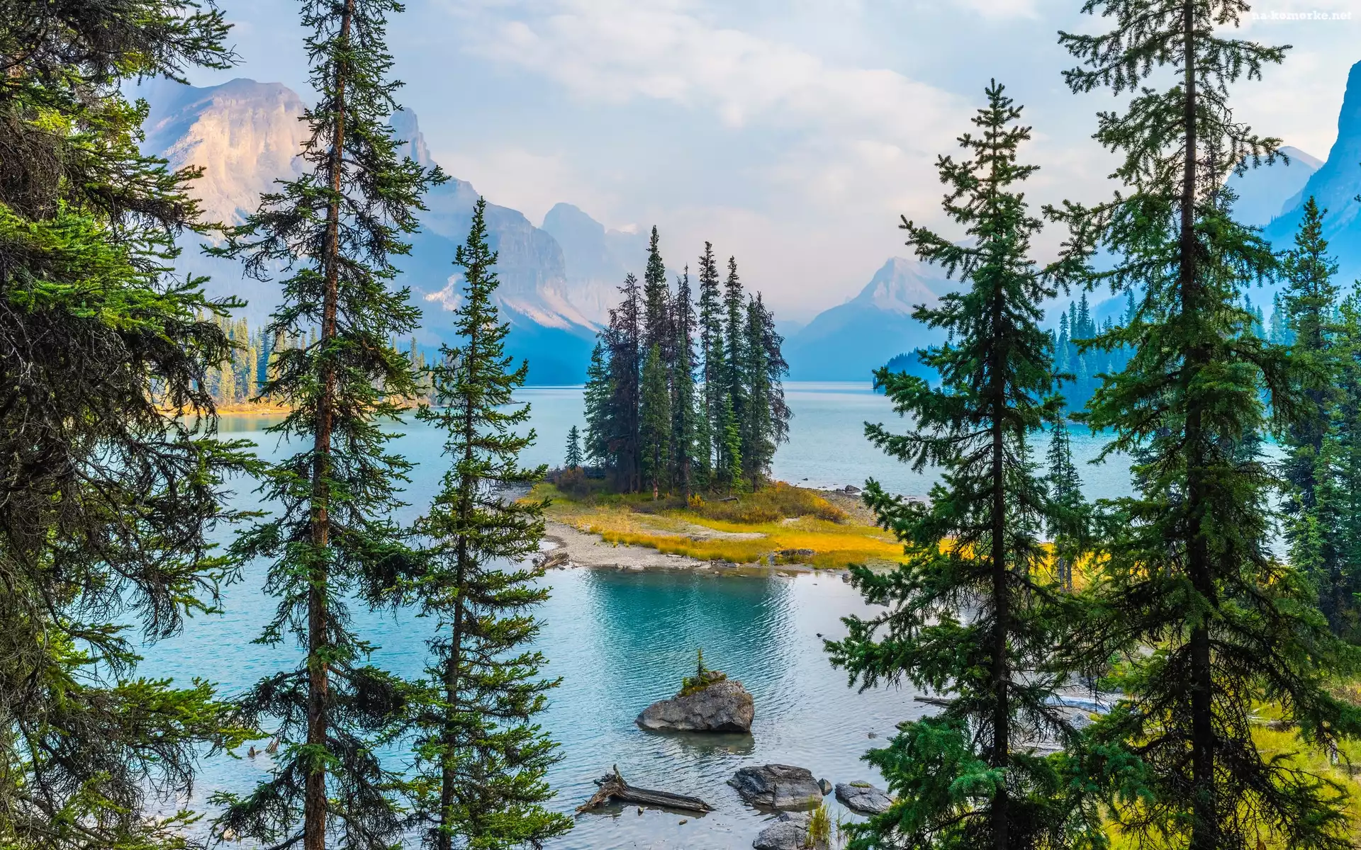 Jezioro, Maligne Lake, Kanada, Wyspa Spirit Island, Drzewa, Góry, Park Narodowy Jasper