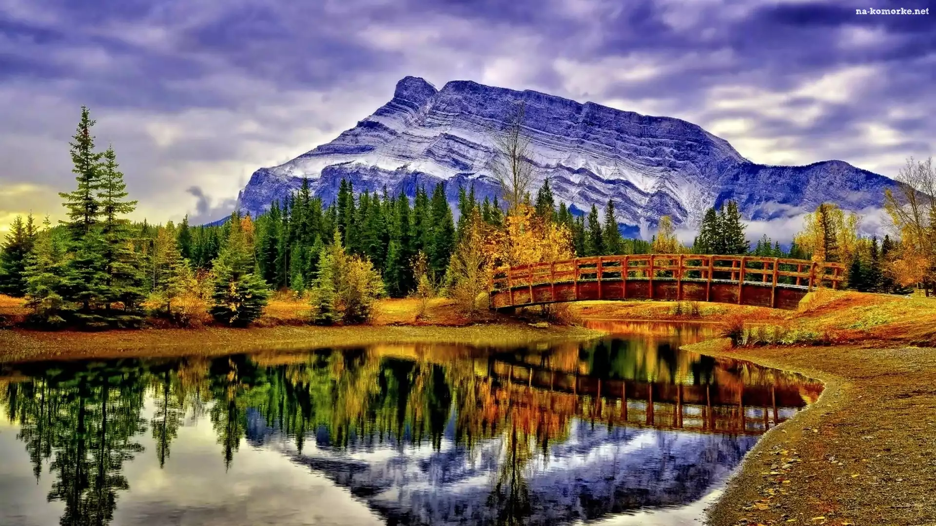 Park Narodowy Banff, Kanada, Lasy, Góry, Jesień, Prowincja Alberta, Most, Szczyt Mount Rundle, Jezioro Vermilion Lakes