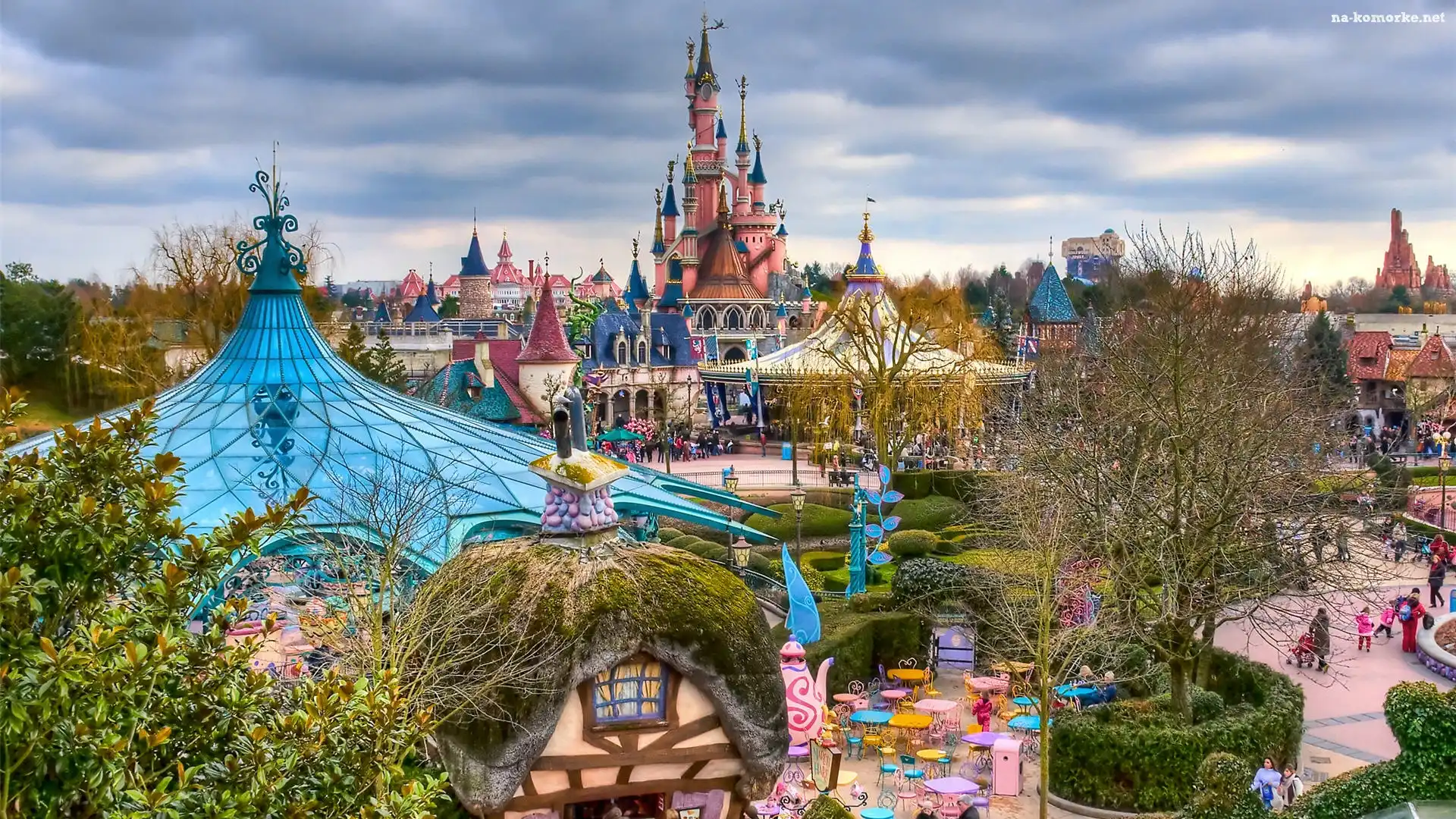 Paryski, Disneyland