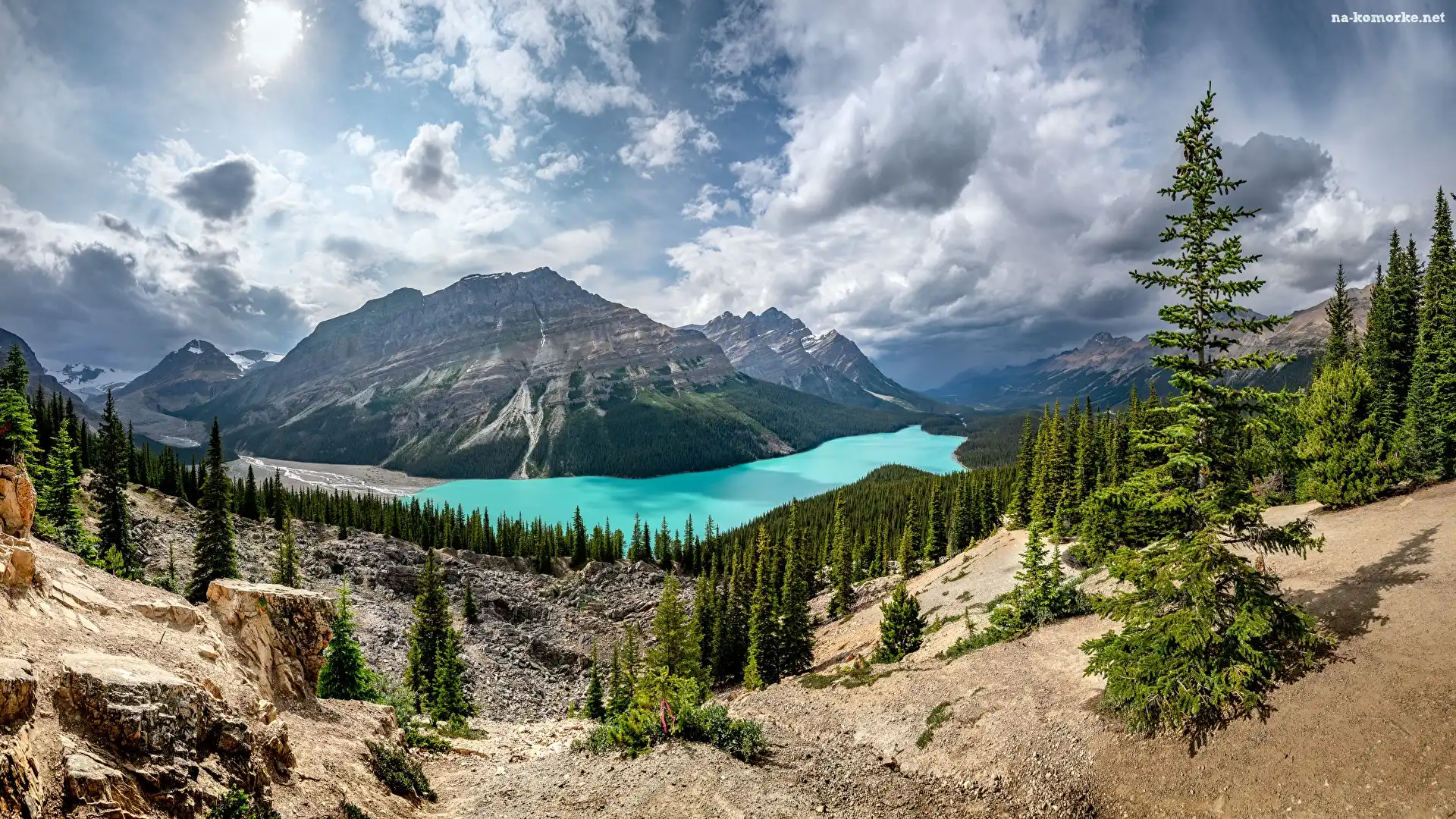 Góry, Jezioro, Świerki, Chmury, Kanada, Peyto, Park Narodowy Banff, Drzewa, Prowincja Alberta