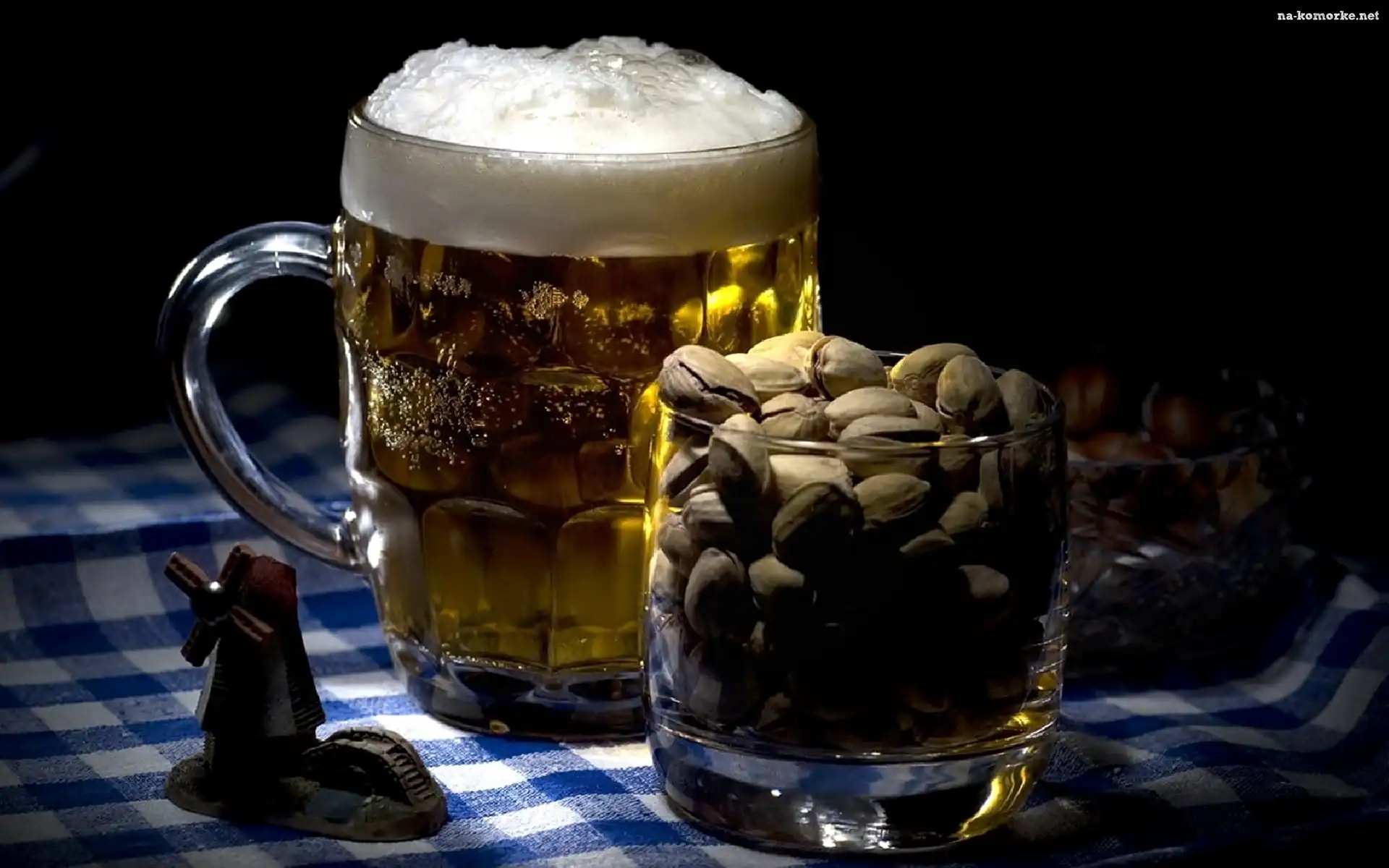 Kufel, Piwa, Pistacje