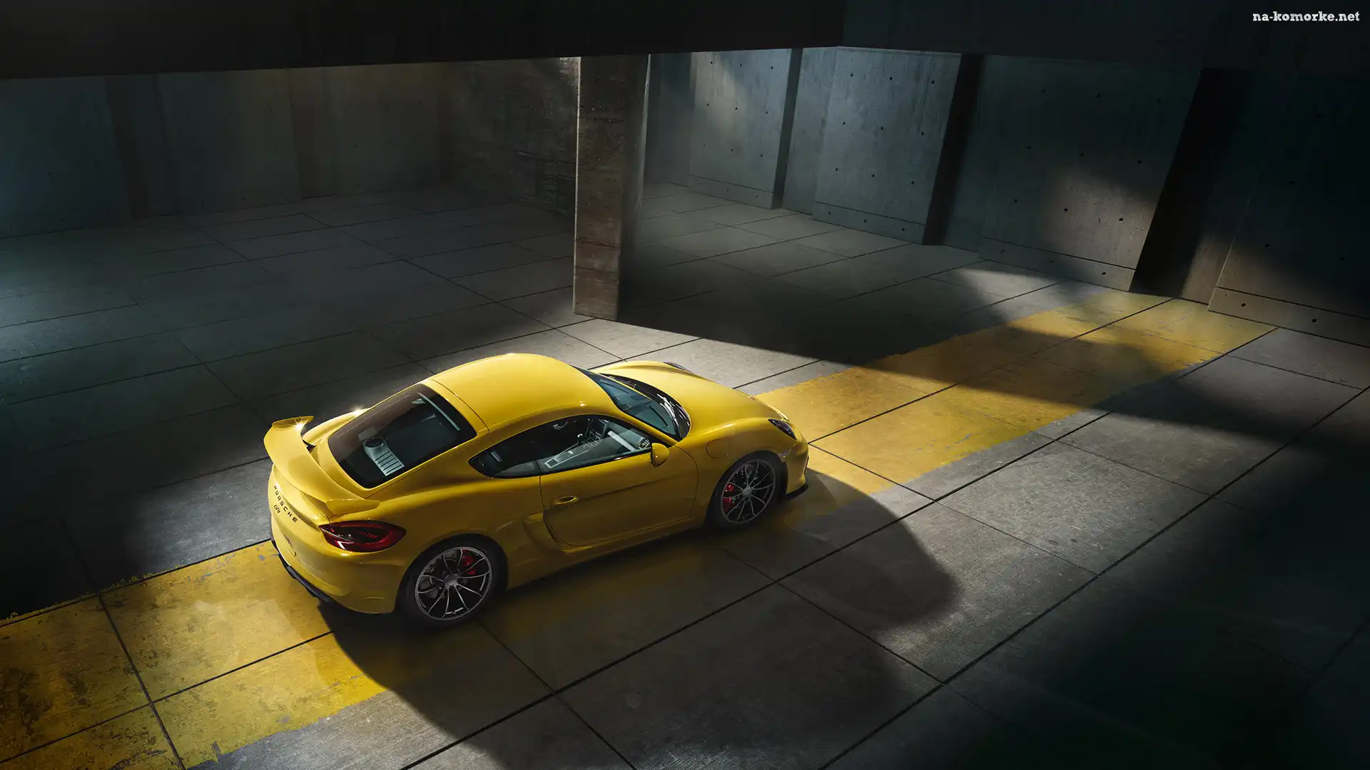 Porsche Cayman GT4, Żółte