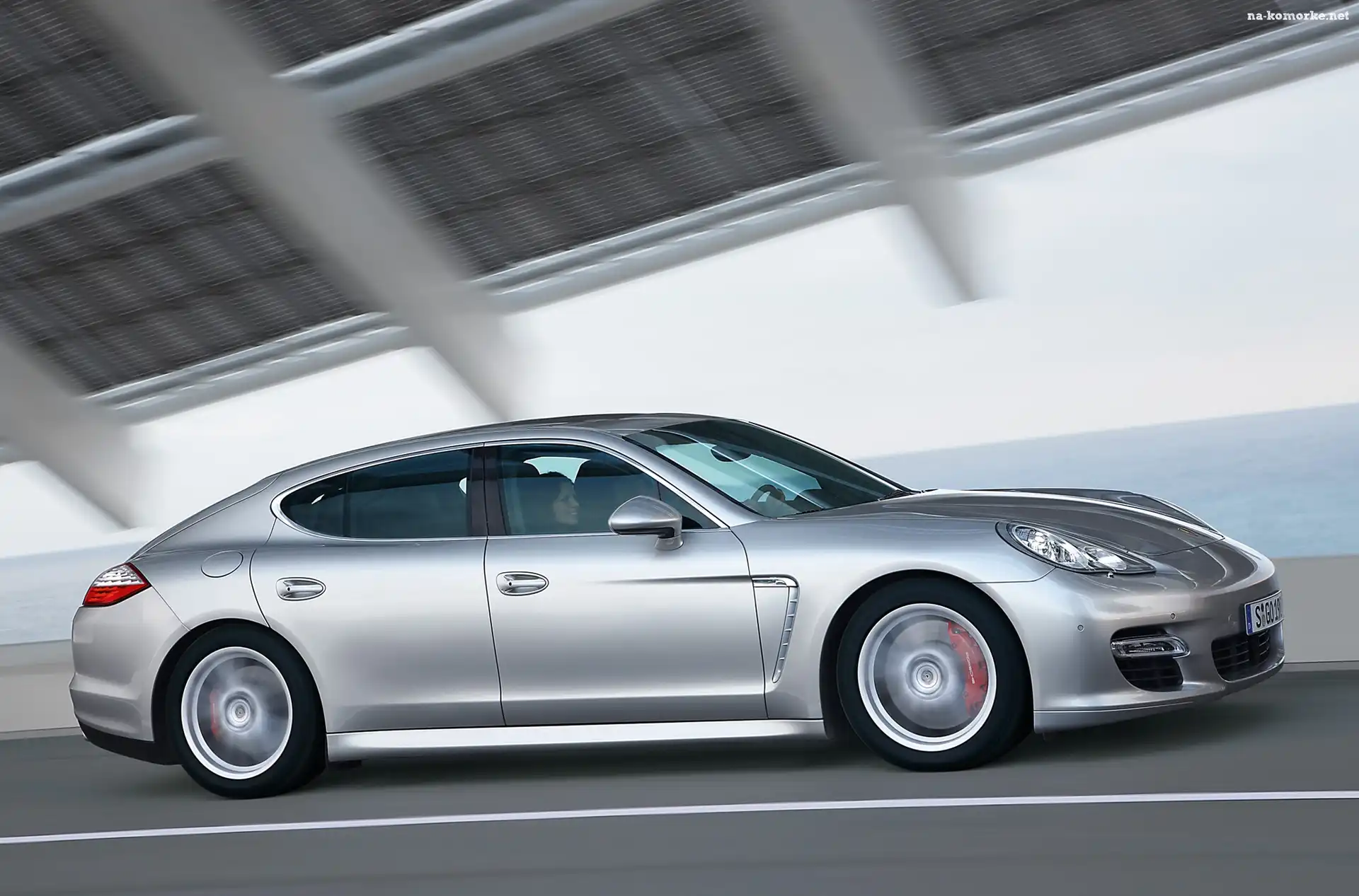 Srebrne, Porsche Panamera