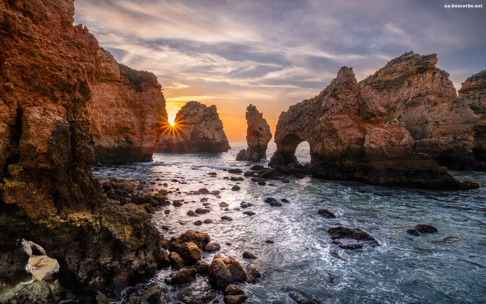 Ponta da Piedade, Region Algarve, Wybrzeże, Portugalia, Morze, Wschód słońca, Skały
