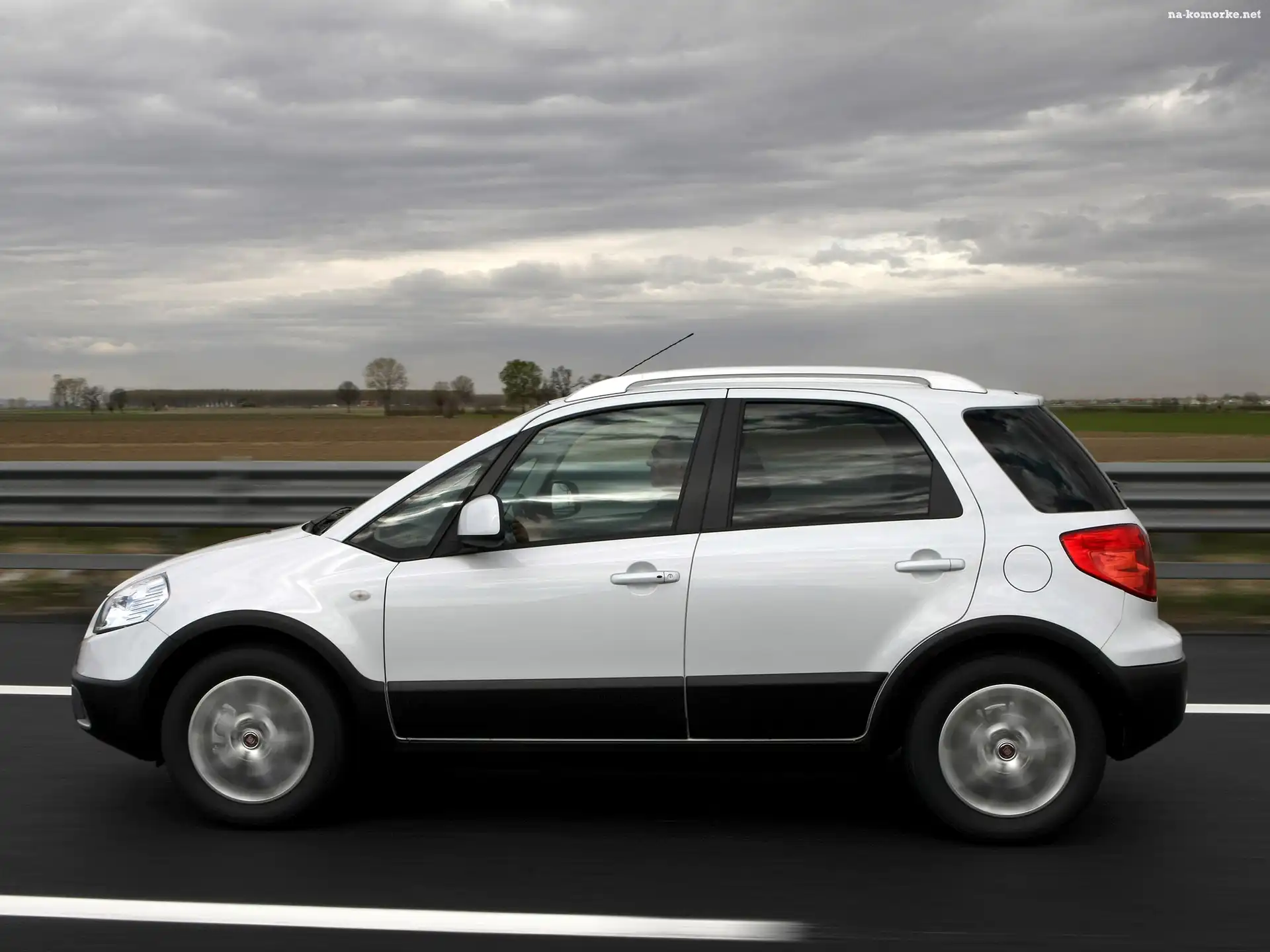 Profil, Fiat Sedici, Droga