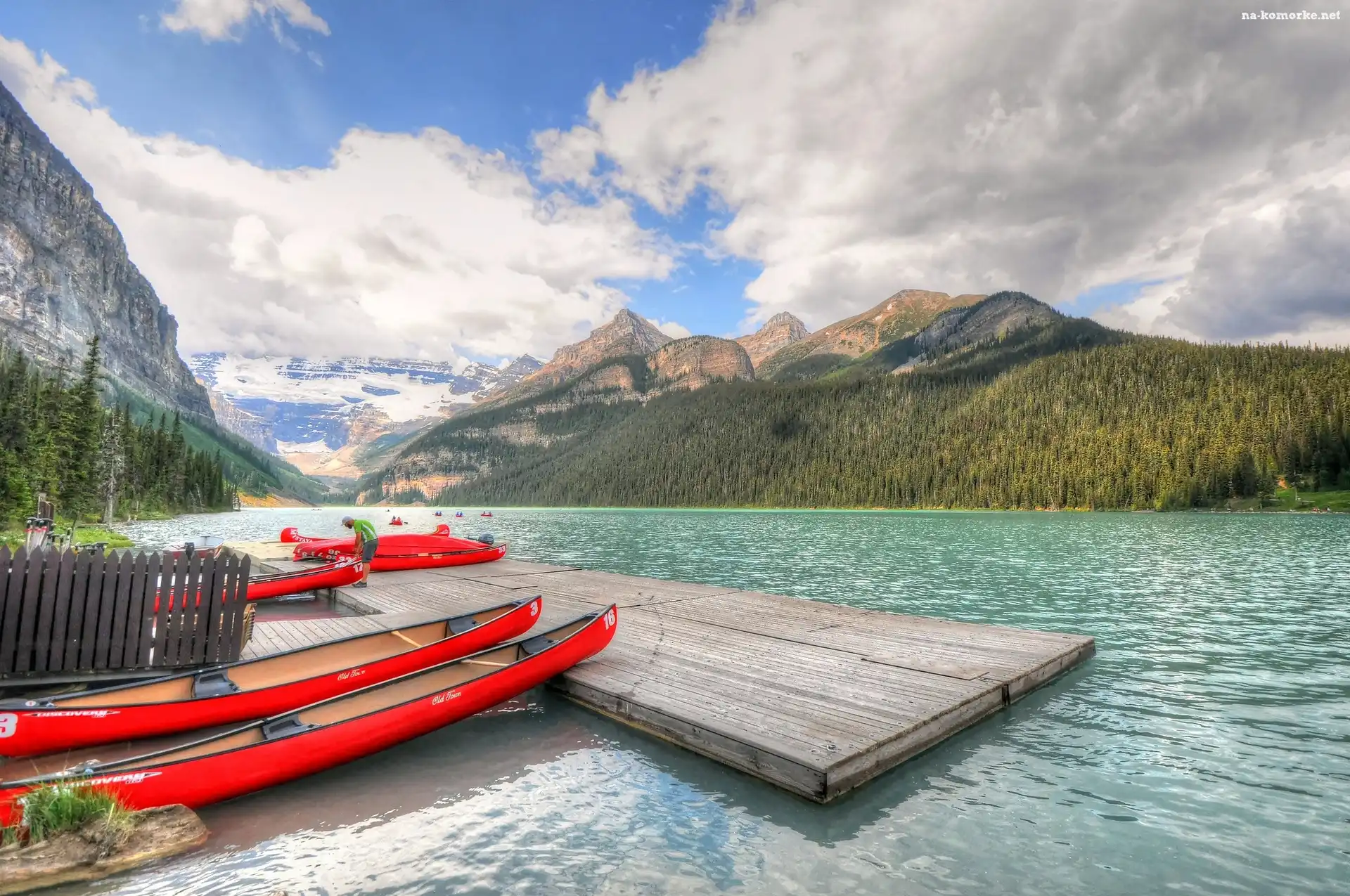 Kanada, Góry, Jezioro Lake Louise, Prowincja Alberta, Park Narodowy Banff, Kajaki, Pomost