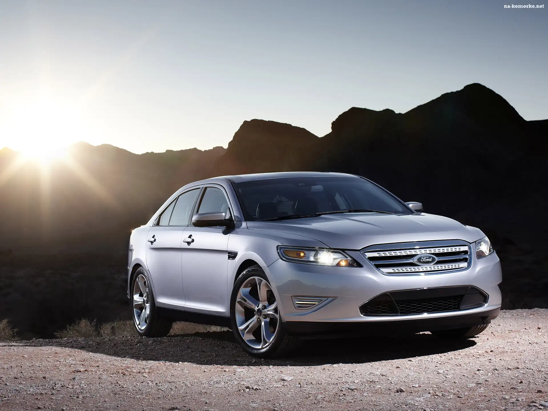 Przód, Ford Taurus, Grill