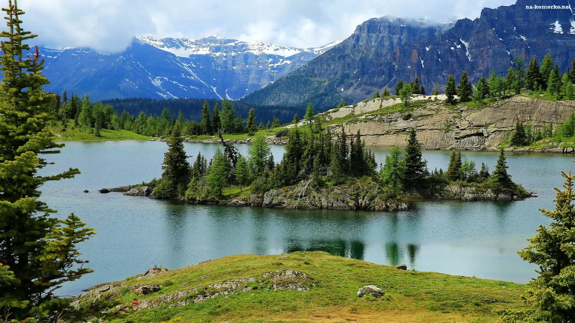 Rock Isle Lake, Góry, Drzewa, Wysepka, Kanada, Jezioro, Alberta, Skały, Park Narodowy Banff