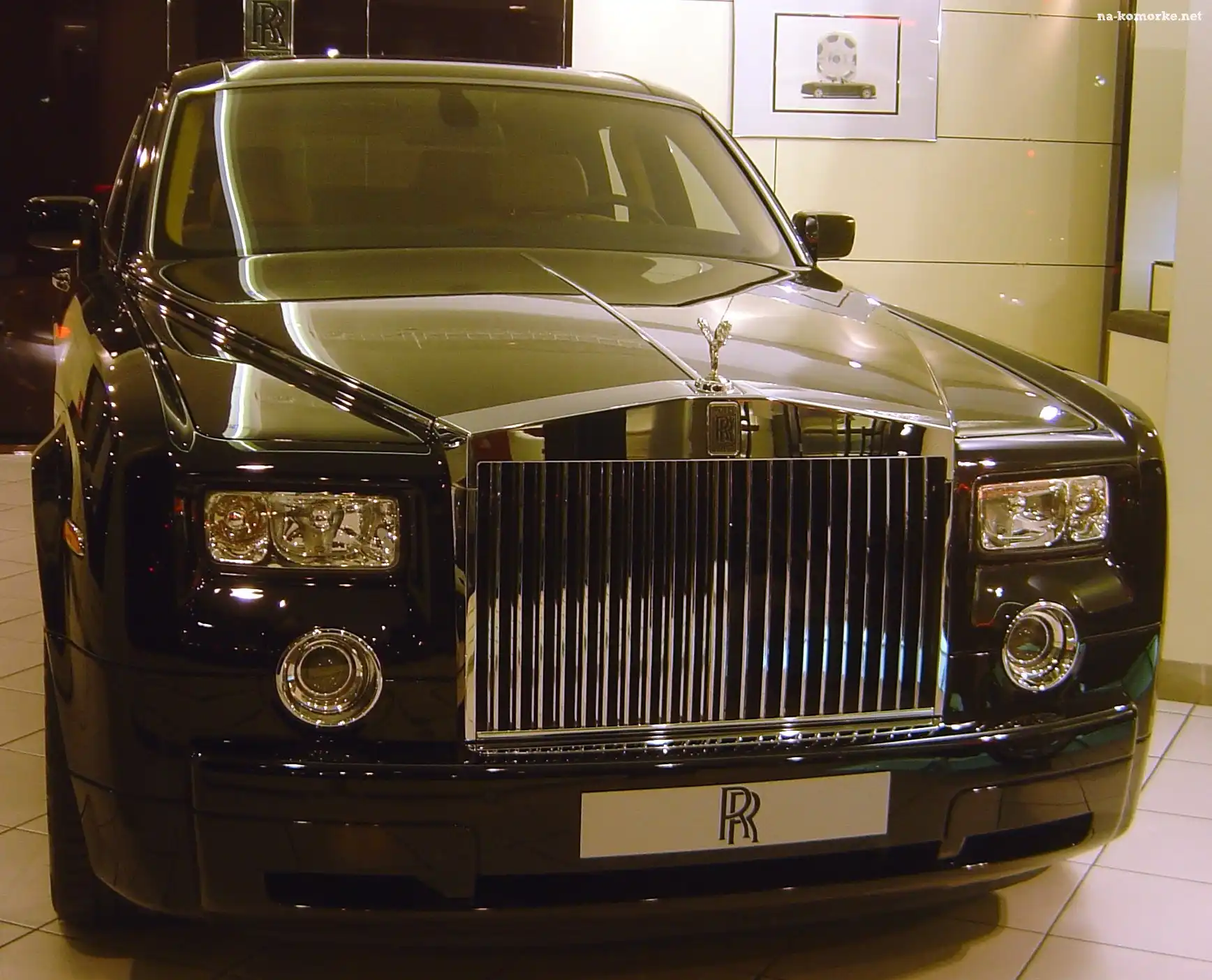 Rolls-Royce Phantom, Atrapa, Halogeny