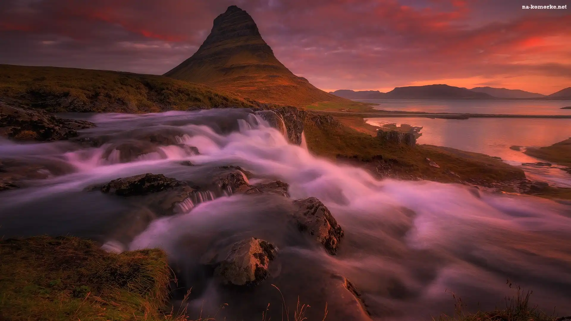 Roślinność, Islandia, Góra Kirkjufell, Wodospad, Kamienie