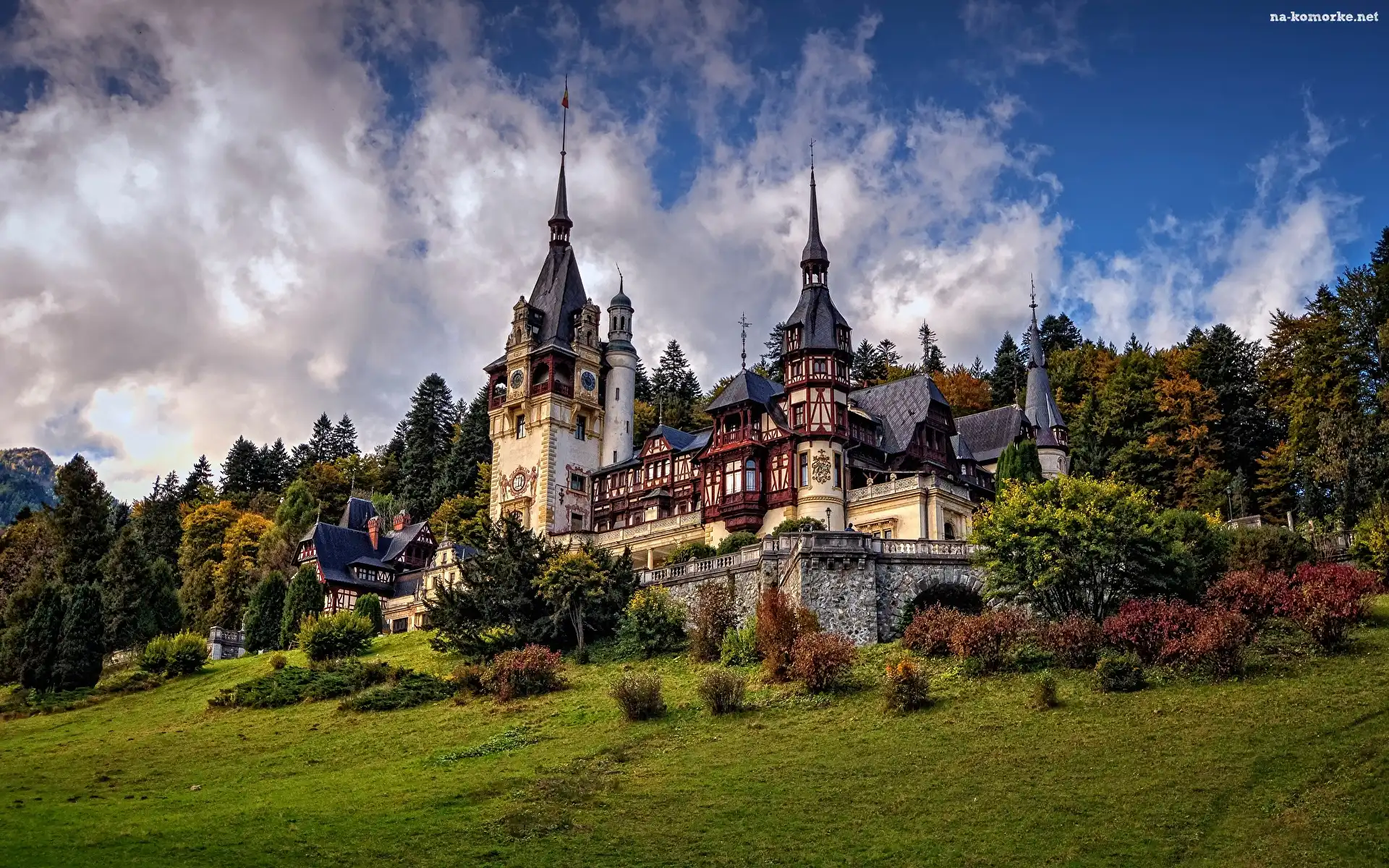 Rumunia, Roślinność, Miejscowość Sinaia, Pałac Peles