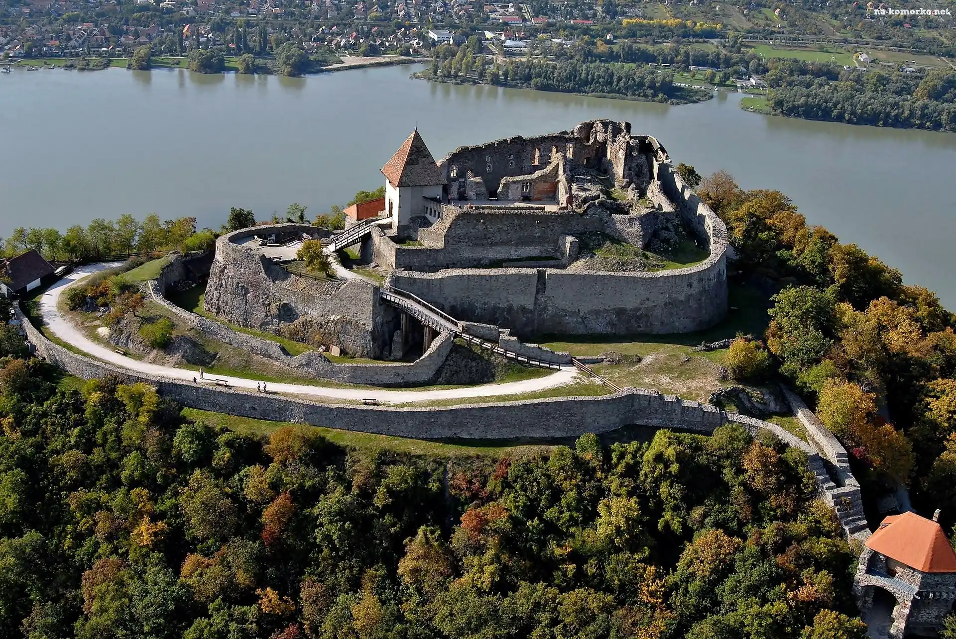 Rzeka Dunaj, Węgry, Wyszehrad, Cytadela, Ruiny