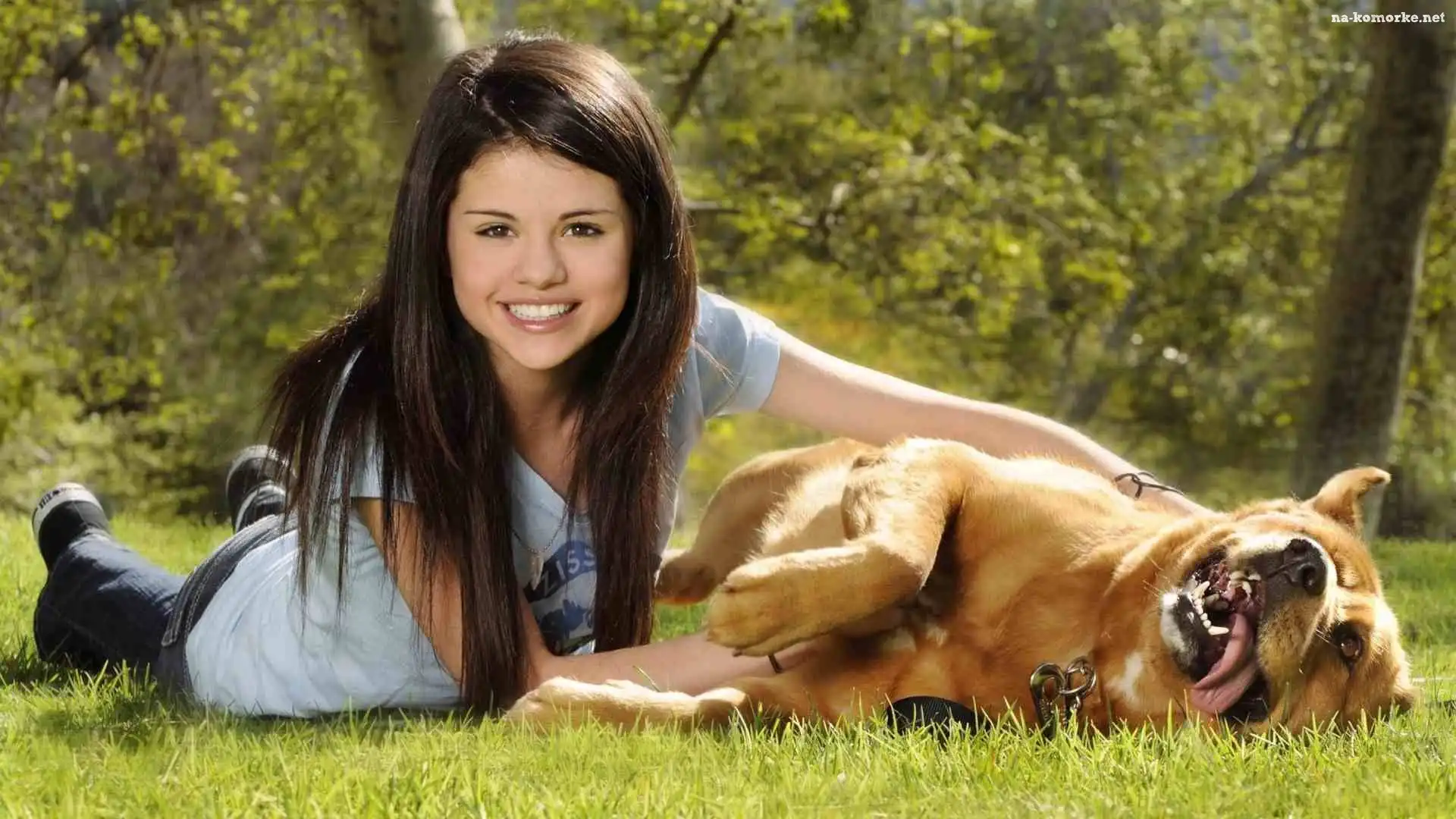 Selena Marie Gomez, Łąka, Pies