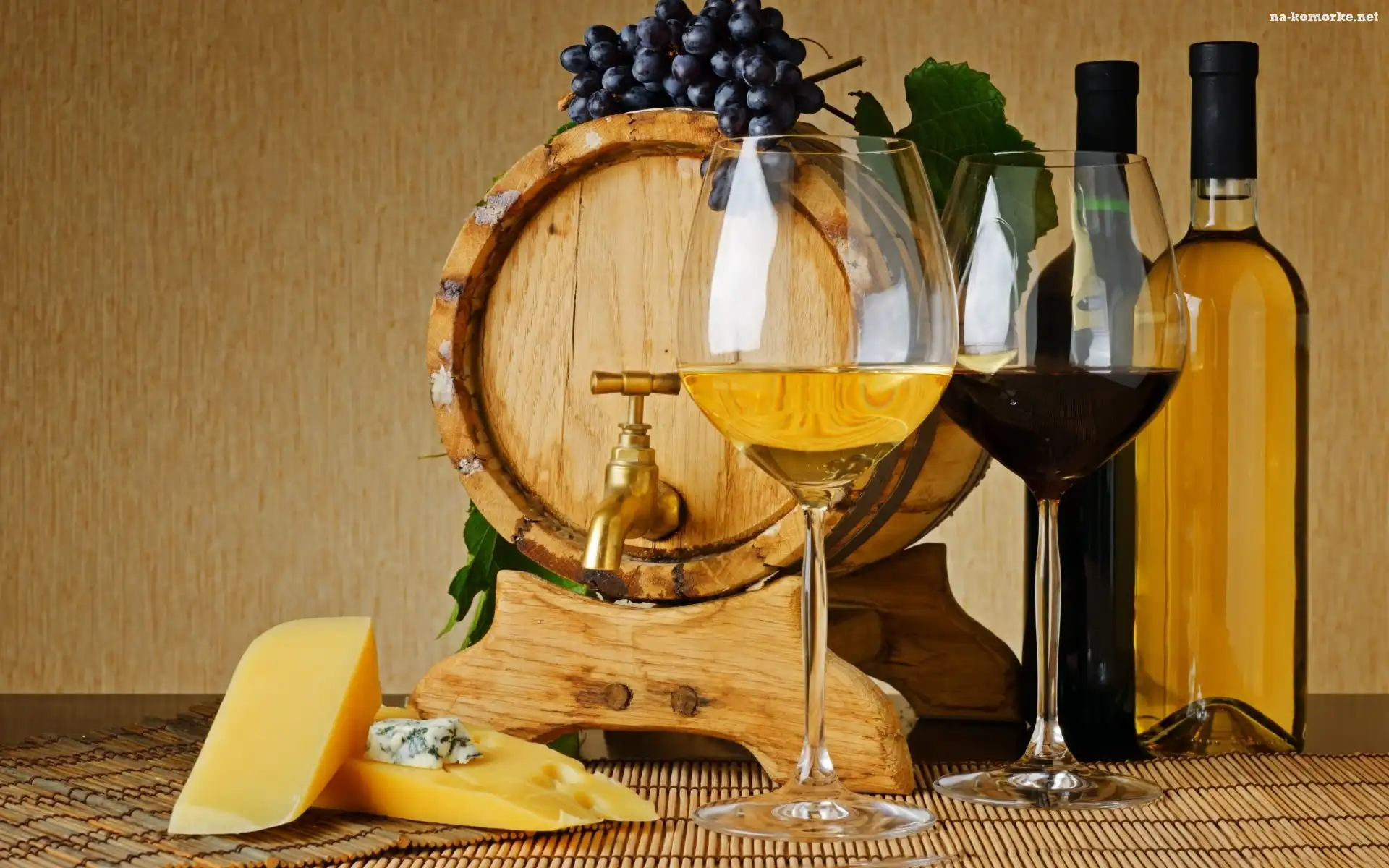Ser, Beczka, Butelki, Lampki, Wino