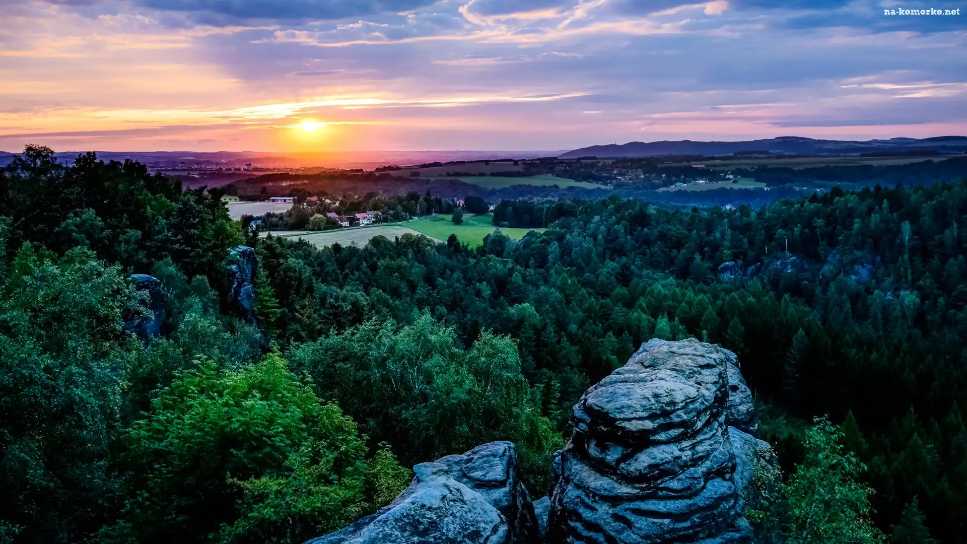 Wschód Słońca, Park Narodowy Saskiej Szwajcarii, Niemcy, Drzewa, Skały
