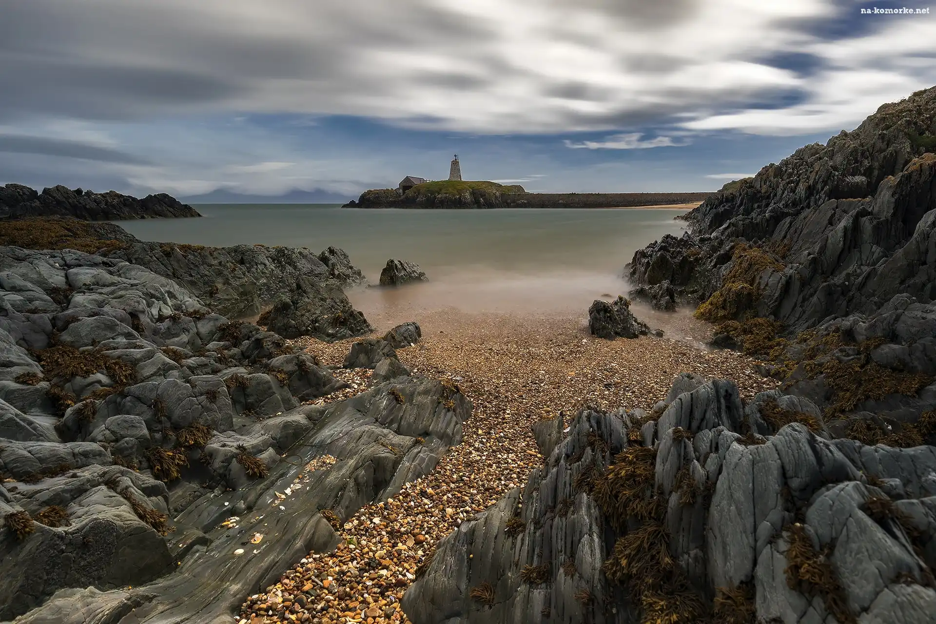 Morze, Walia, Wyspa Anglesey, Latarnia morska Llanddwyn Lighthouse, Skały