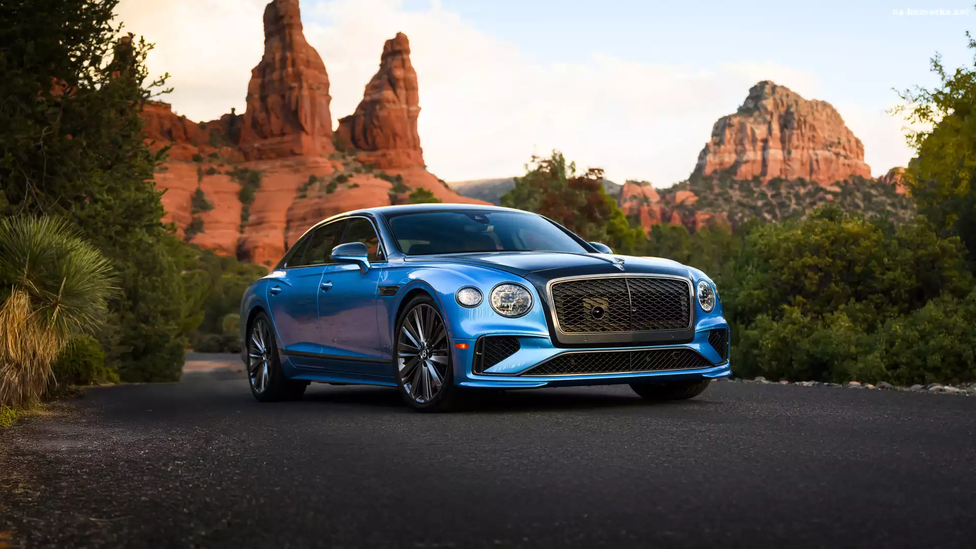 Niebieski, Bentley Flying Spur