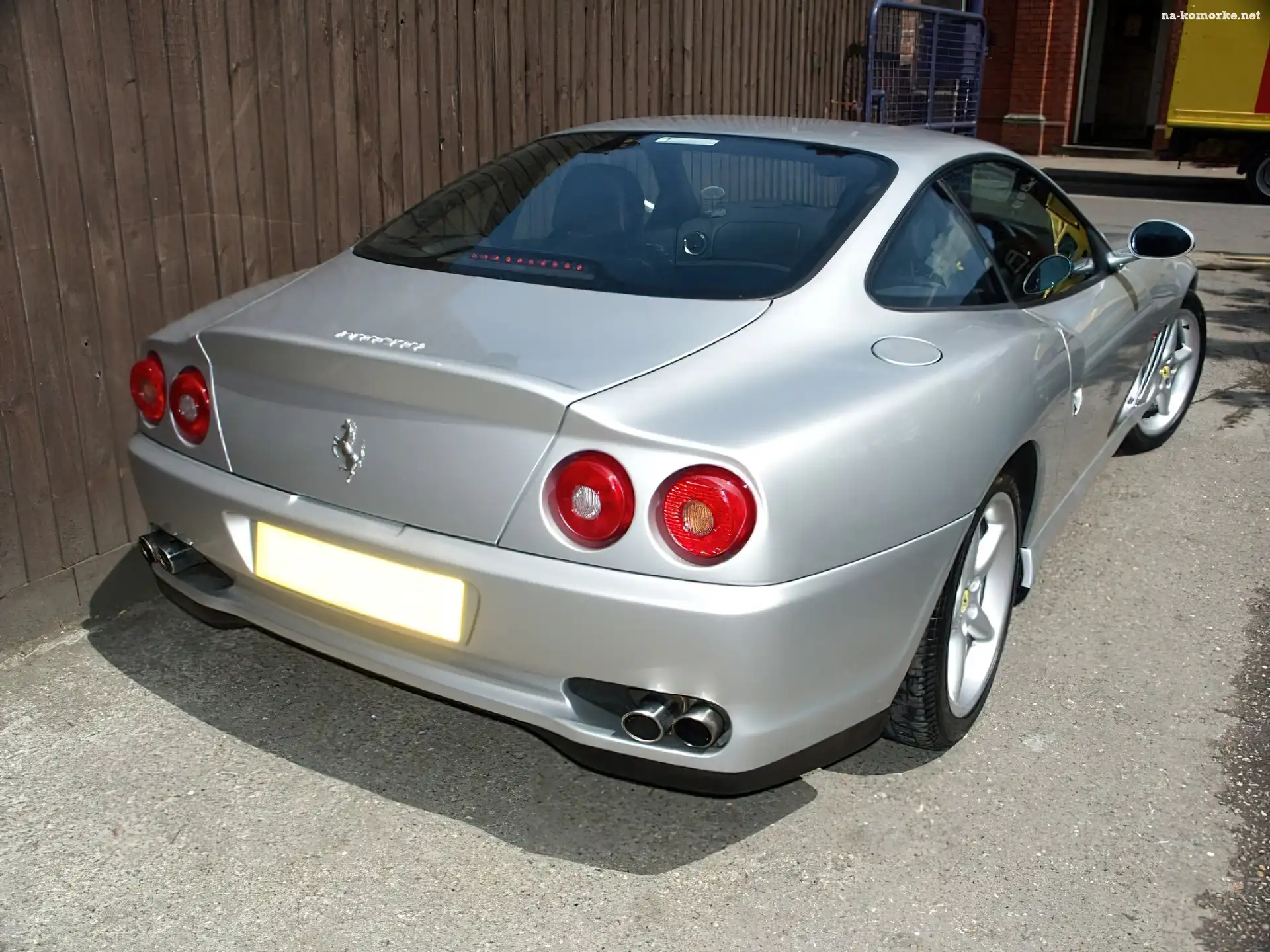 Srebrne, Lampy, Ferrari 550, Okrągłe