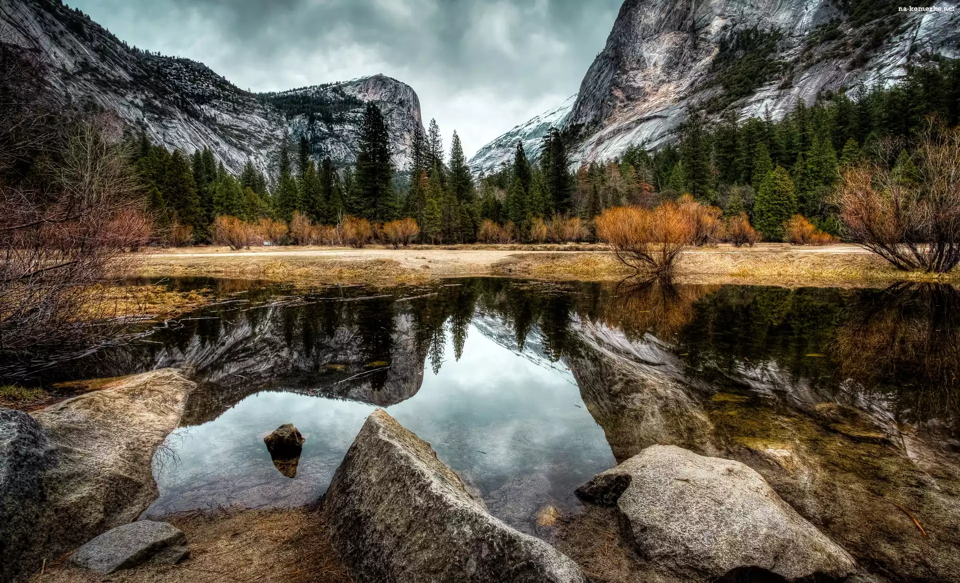 Stany Zjednoczone, Drzewa, Park Narodowy Yosemite, Jezioro Mirror Lake, Stan Kalifornia, Góry, Szczyt Half Dome, Skały