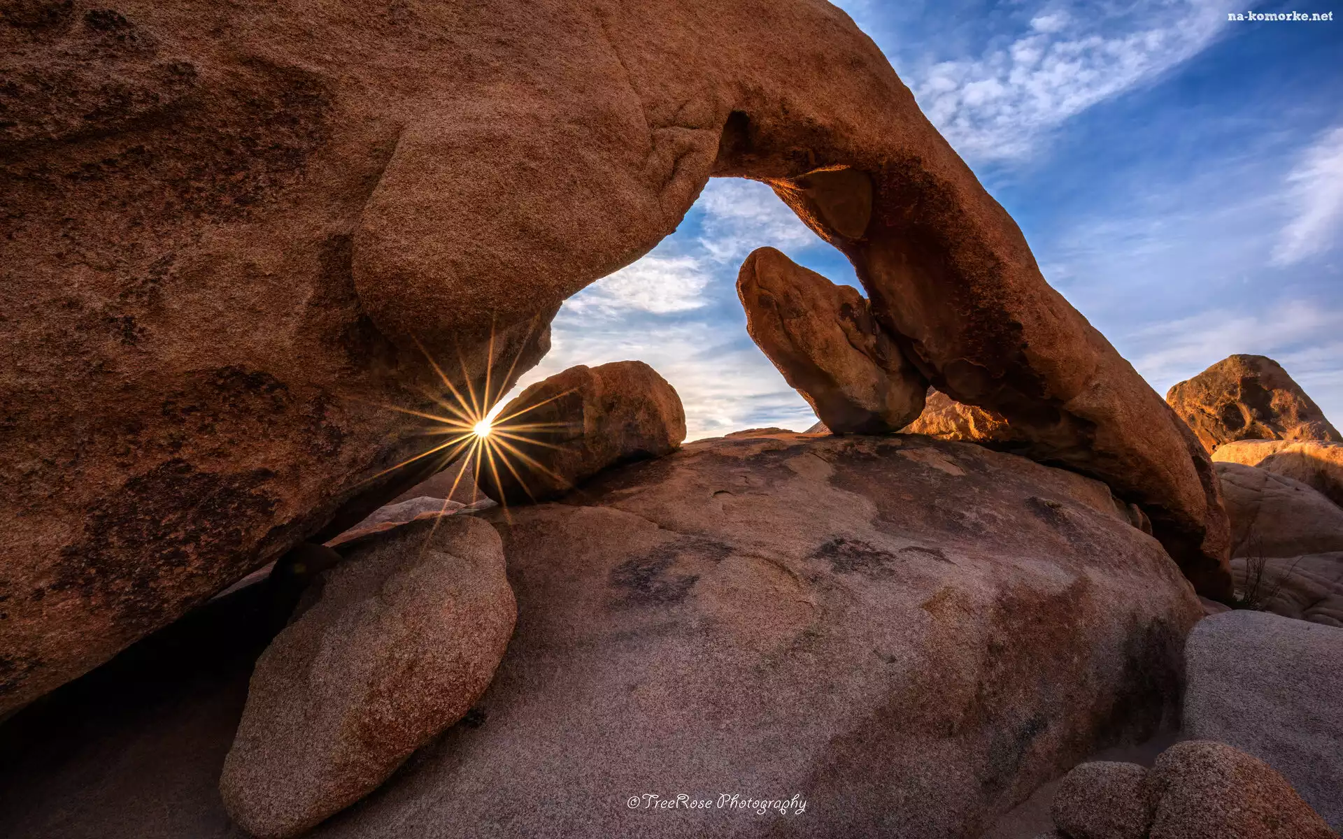 Park Narodowy Joshua Tree, Stan Kalifornia, Skały, Stany Zjednoczone, Niebo, Promienie słońca, Formacja Arch Rock