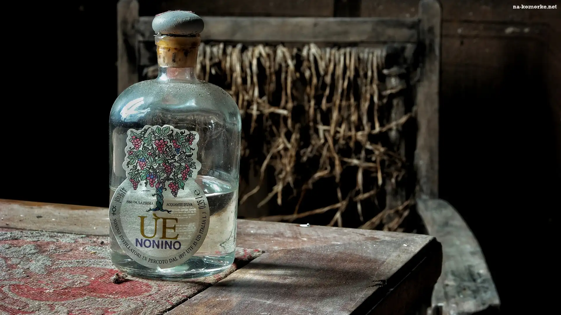Stary, Butelka, Wódka, Fotel, Zakurzona, Stół