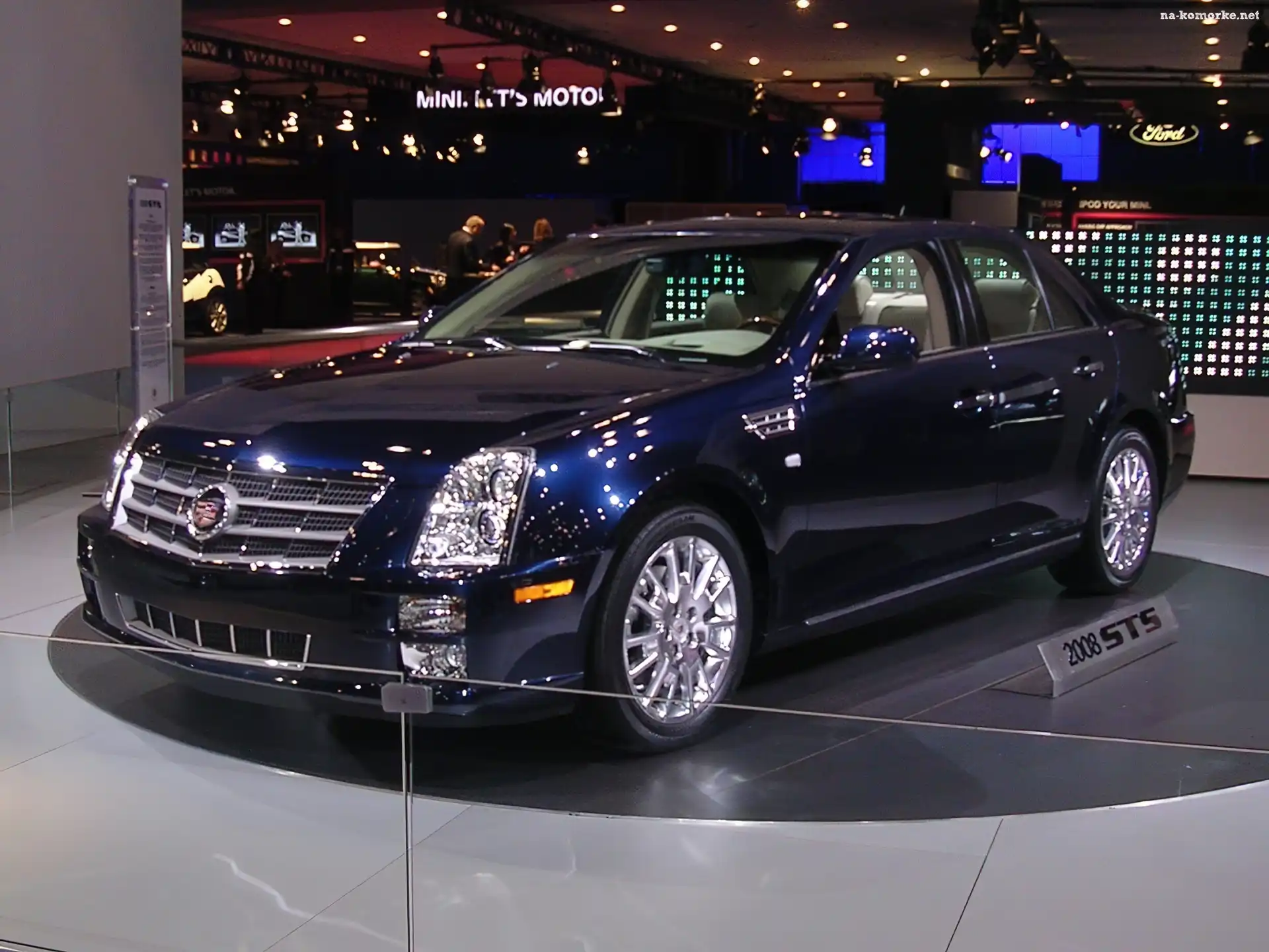 Cadillac STS, Wystawa